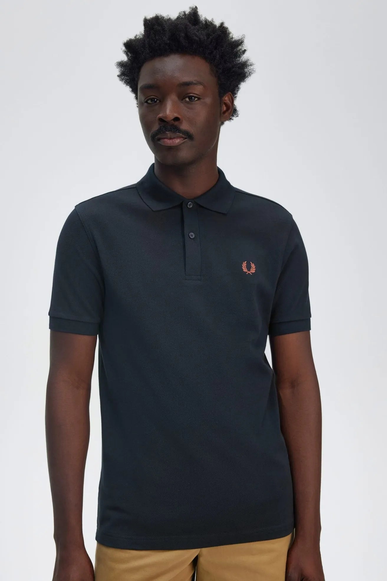 Fred Perry Polo Hombre M6000 Azul Y31 Who killed Bambi?