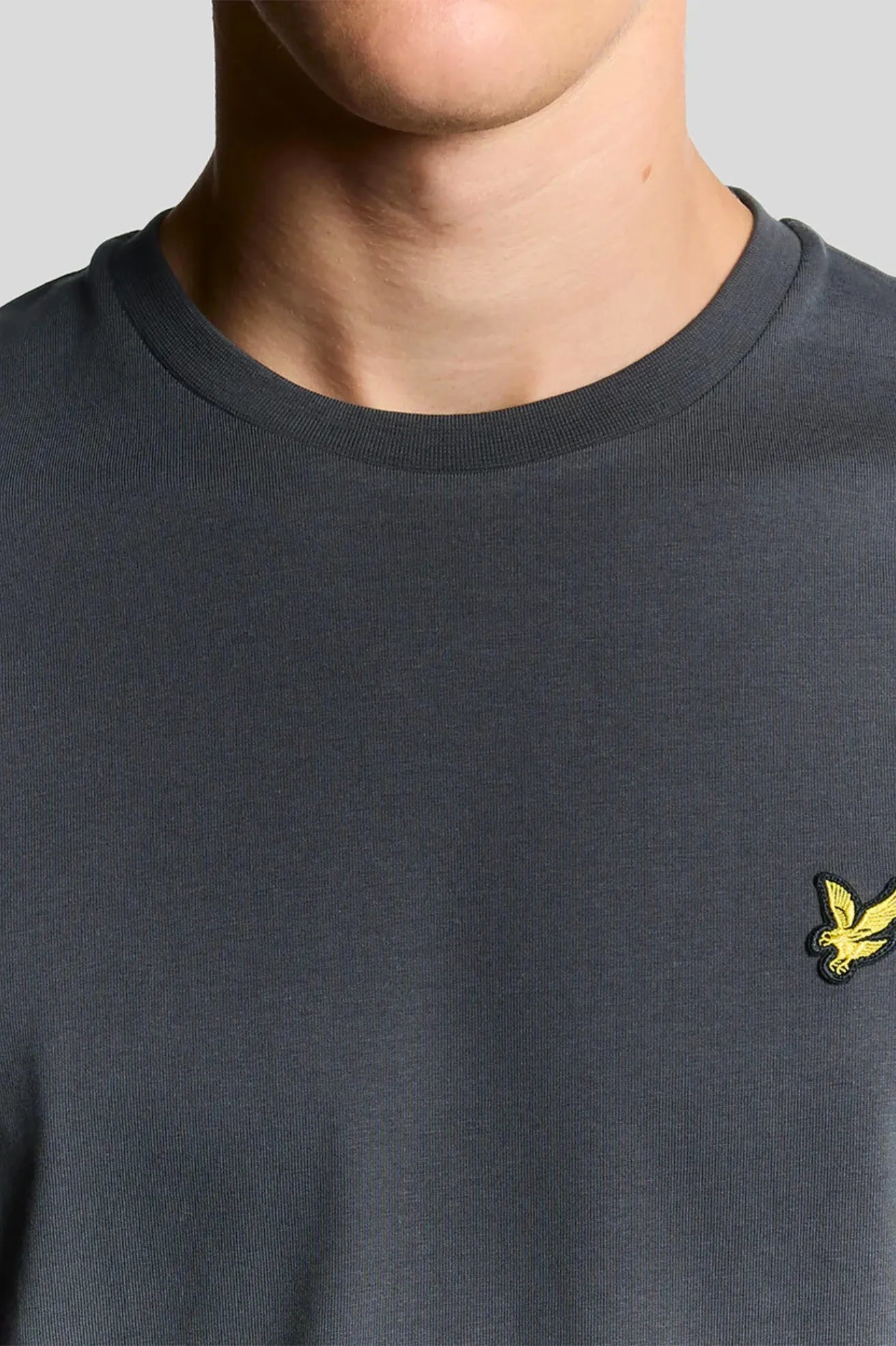 Lyle and Scott Camiseta Hombre Gris Gunmetal Who killed Bambi?