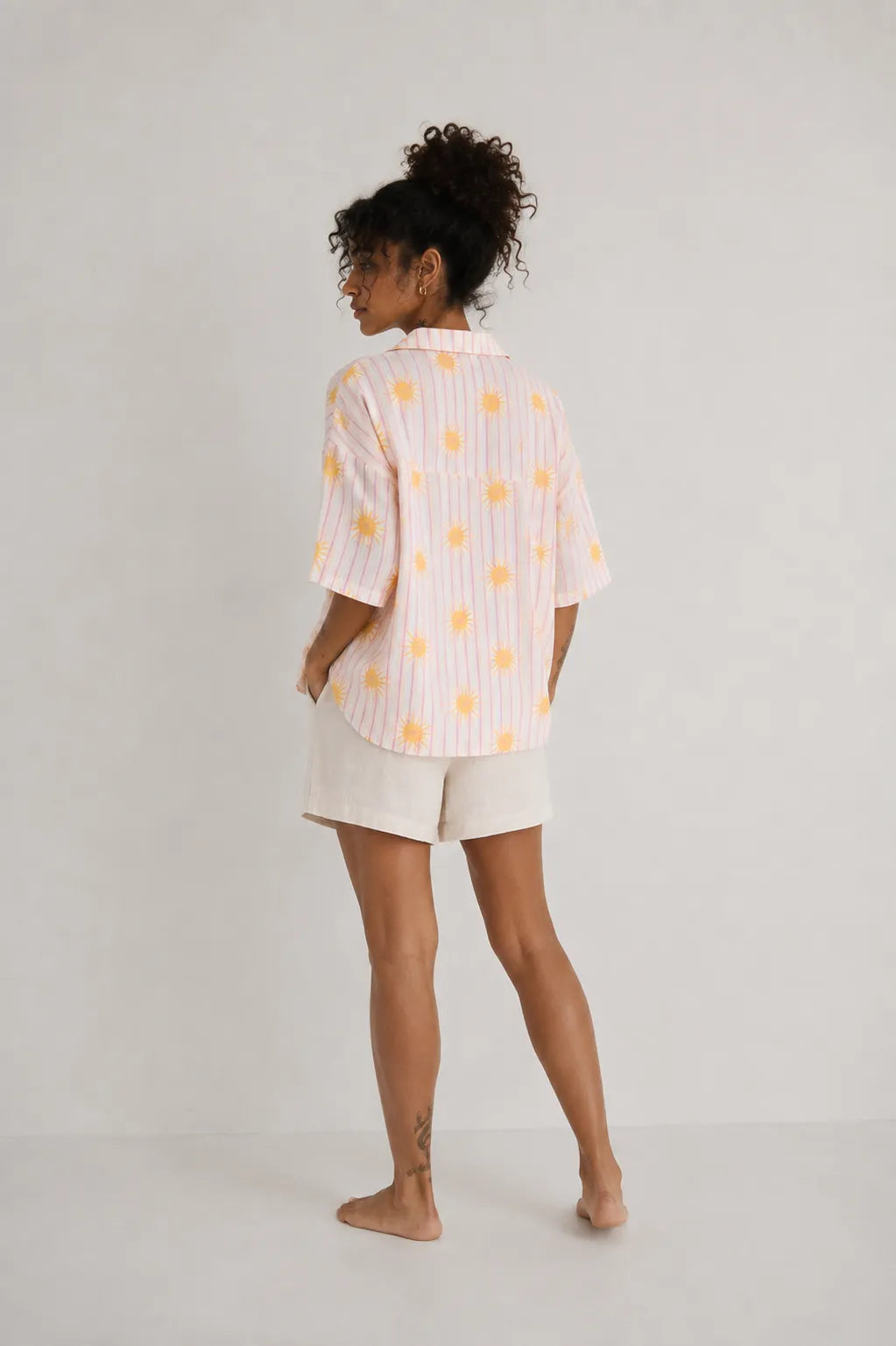 Mus & Bombon Camisa Mujer Oversize Soleado Rosa Who killed Bambi?