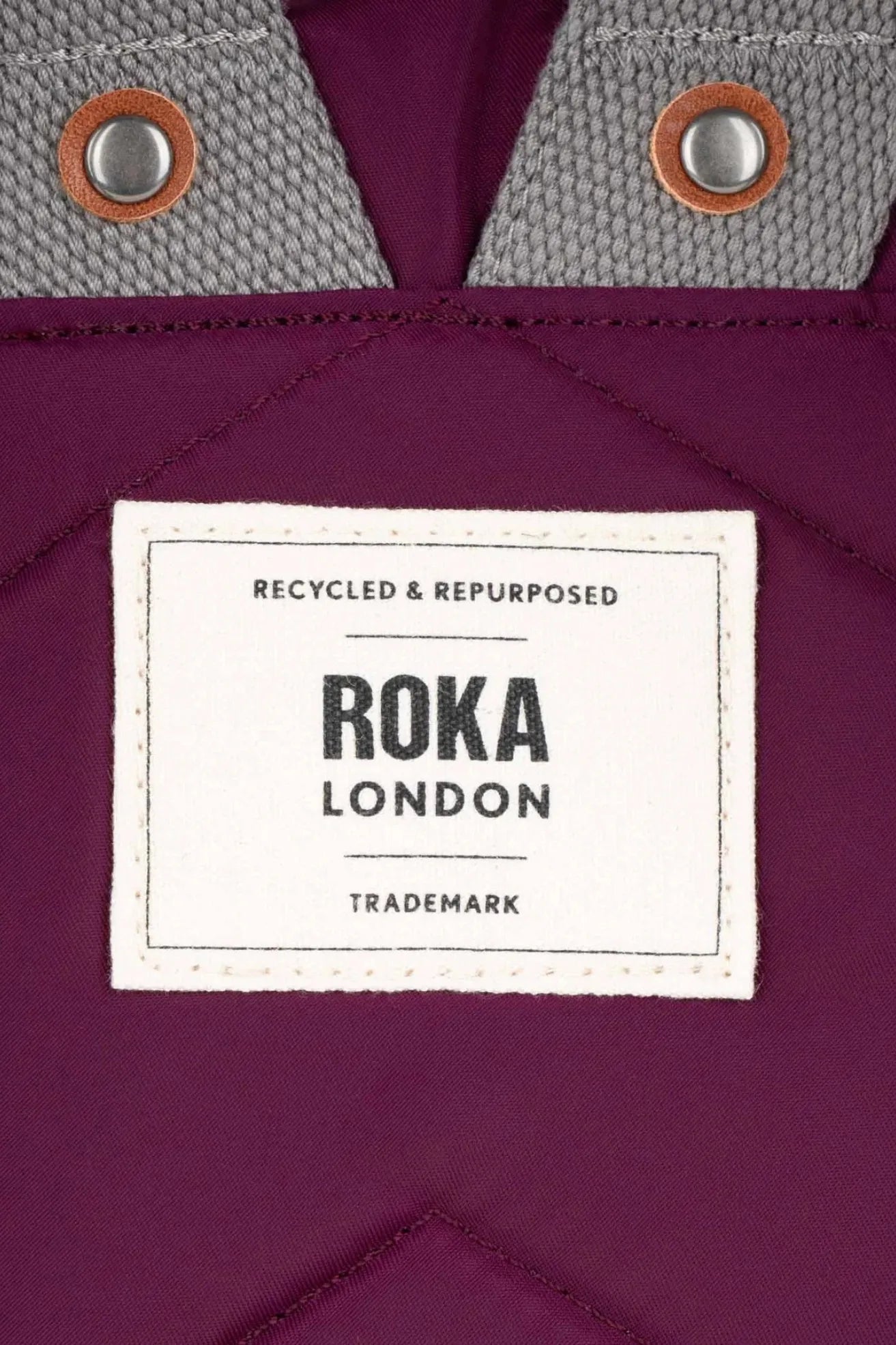 Roka London Mochila Canfield B Recycled Nylon Burgundy Small Who killed Bambi?
