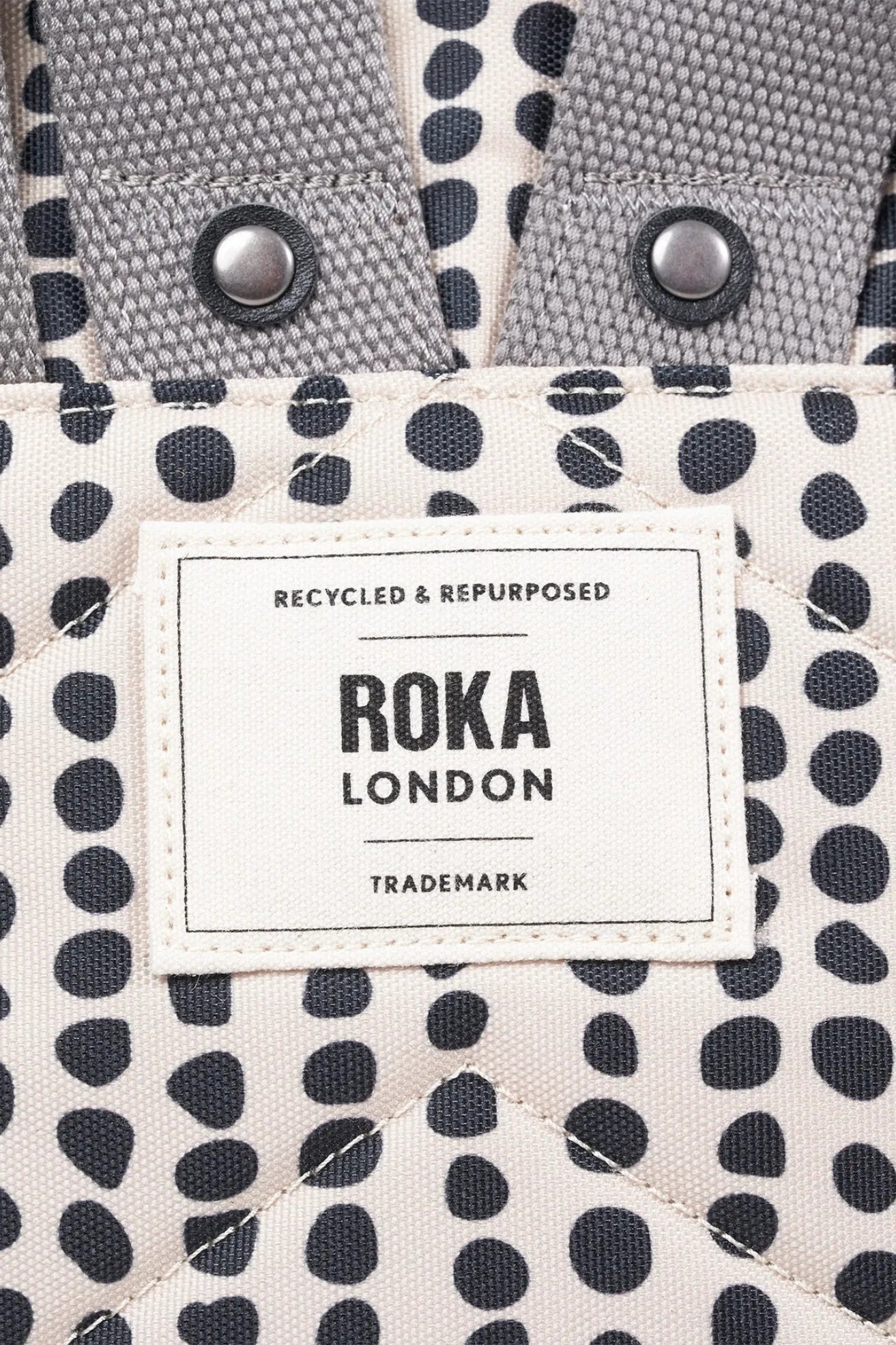 Roka London Mochila Canfield B Recycled Nylon Linear Dot Small Who killed Bambi?