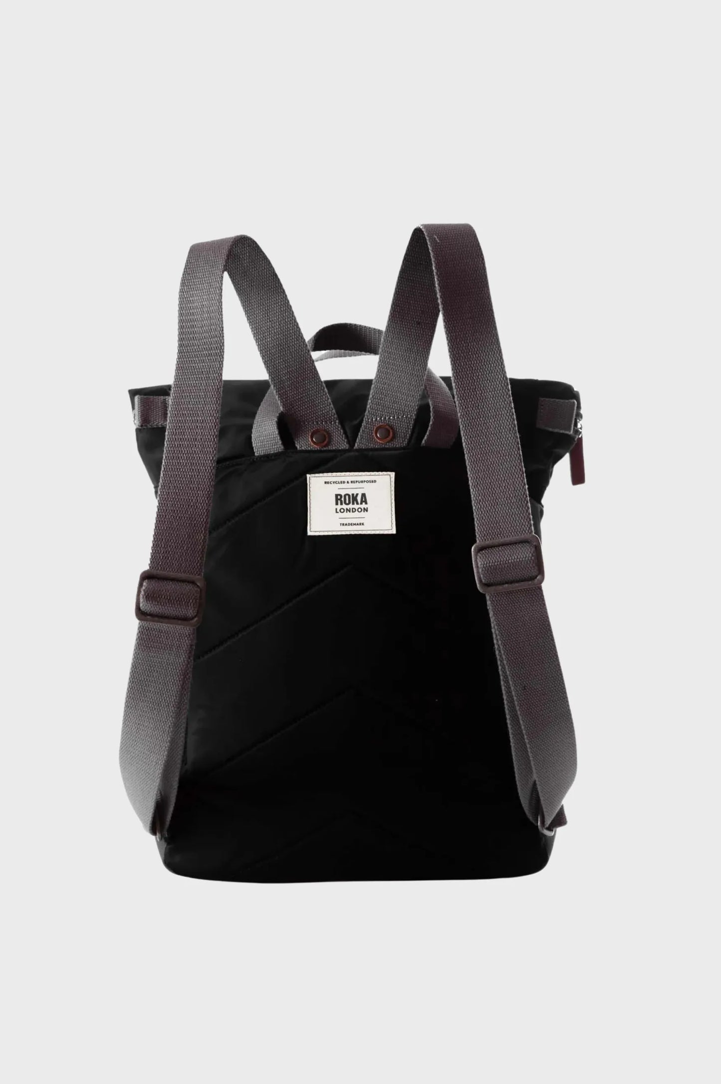 Roka London Mochila Canfield B Recycled Nylon Medium Negra Who killed Bambi?