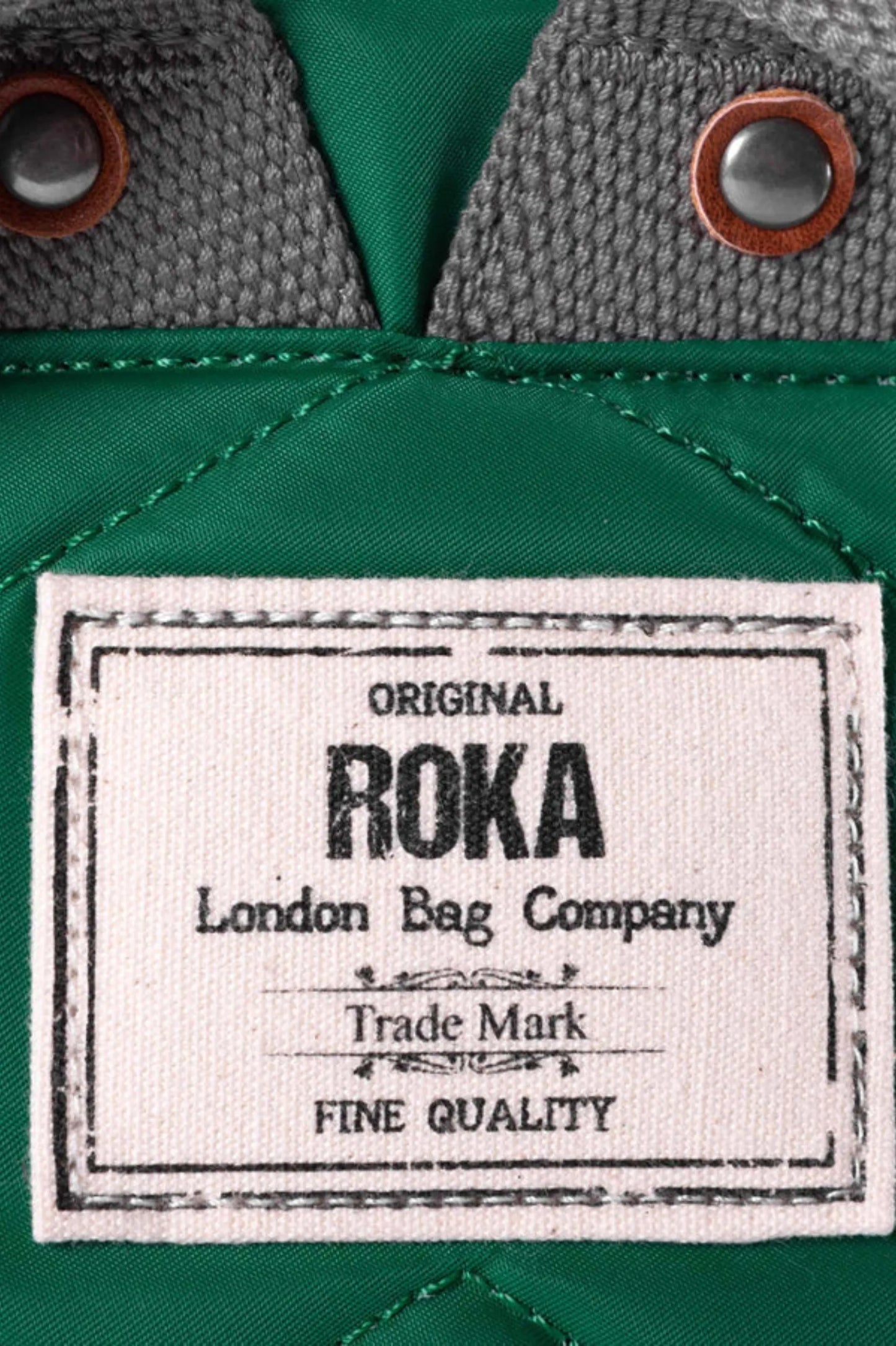 Roka London Mochila Canfield B Recycled Nylon Verde Small Who killed Bambi?