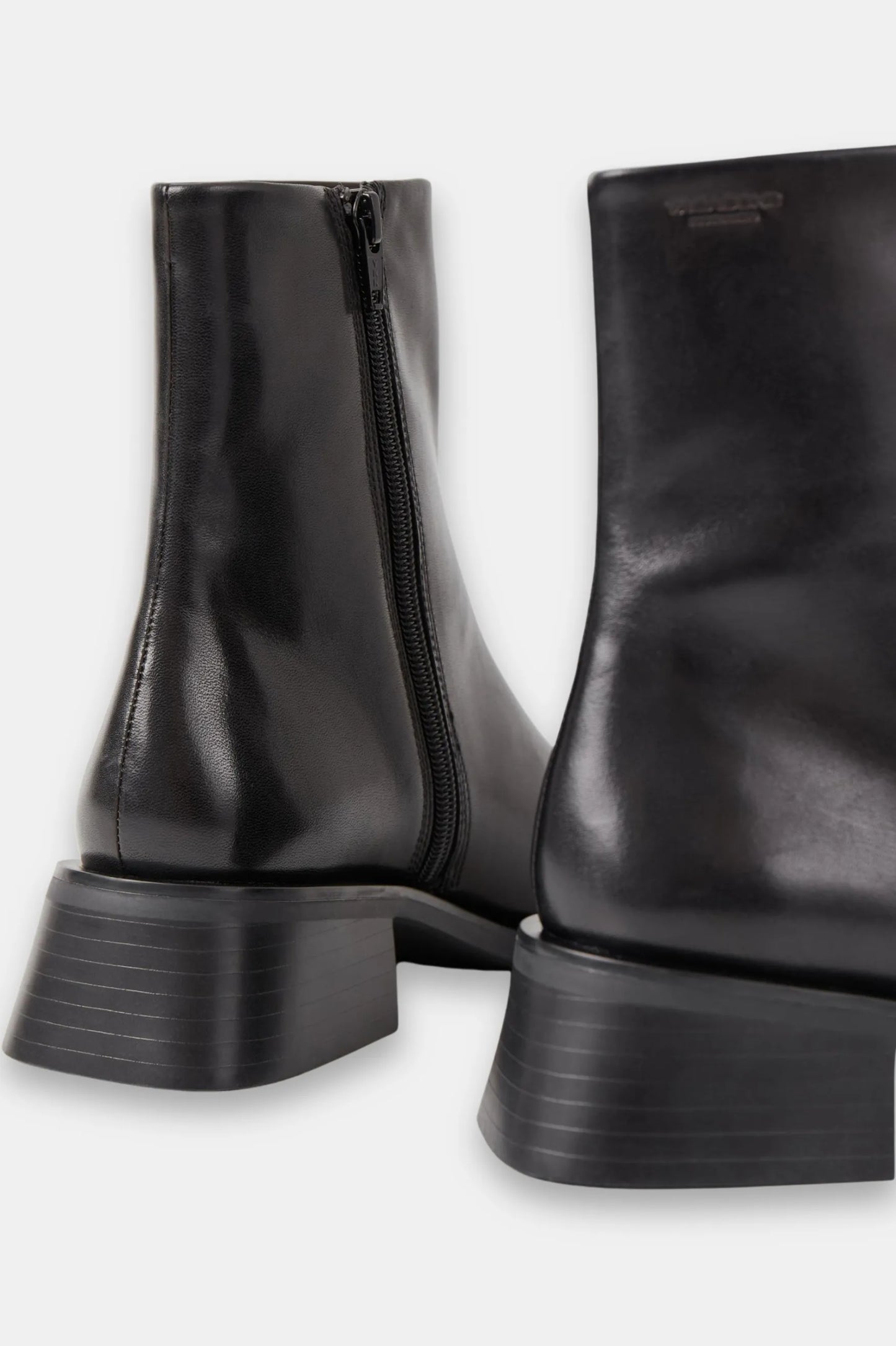 Vagabond Botas Mujer Blanca Puntera Cuadrada Negras Who killed Bambi?