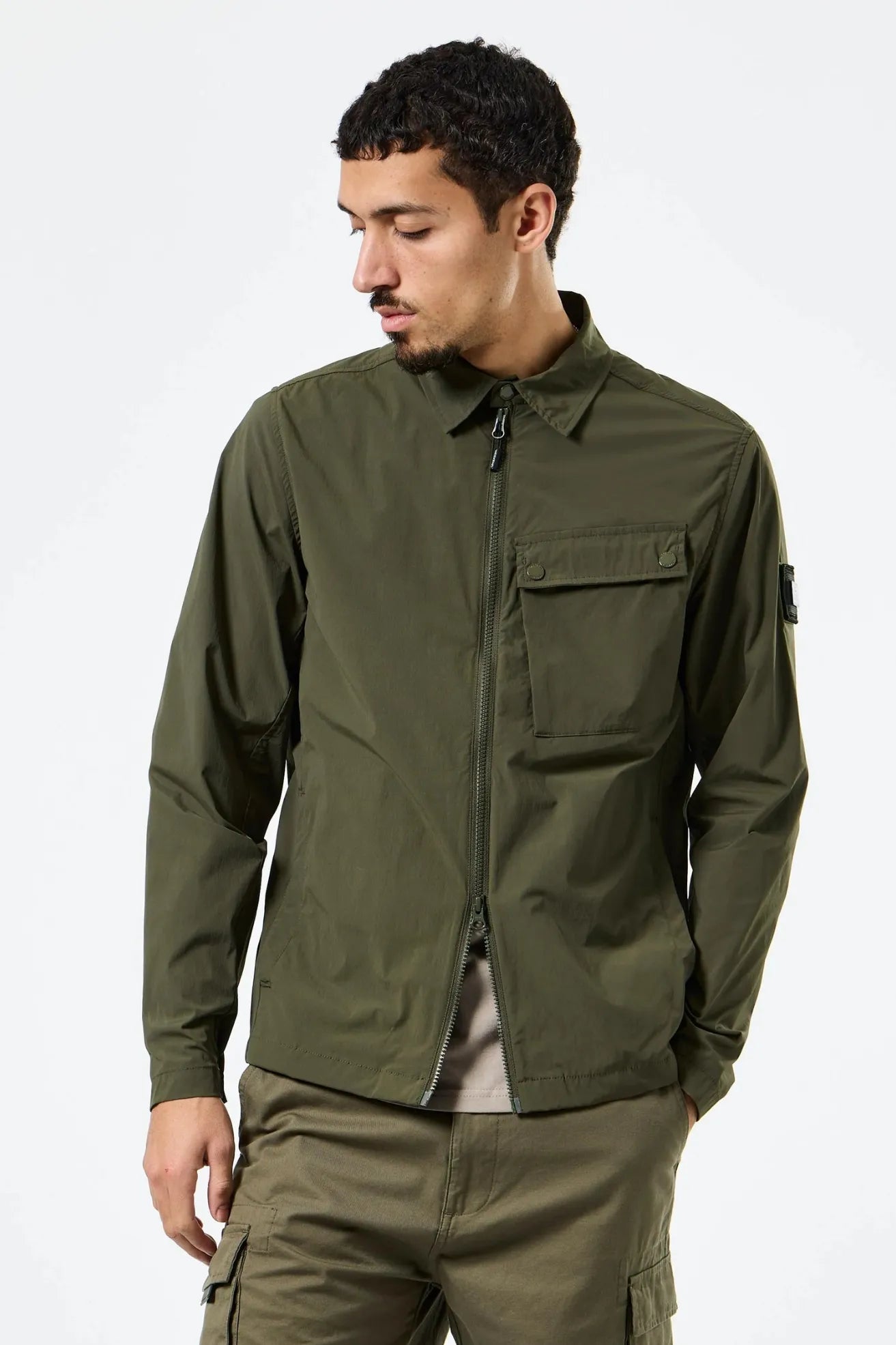 Weekend Offender Sobrecamisa Técnica Hombre Southbank Verde Who killed Bambi?
