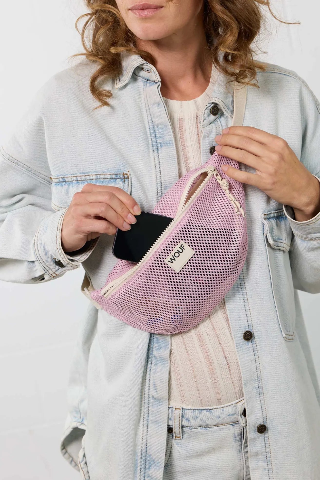 Wouf Riñonera Half Onyx Rosa Who killed Bambi?