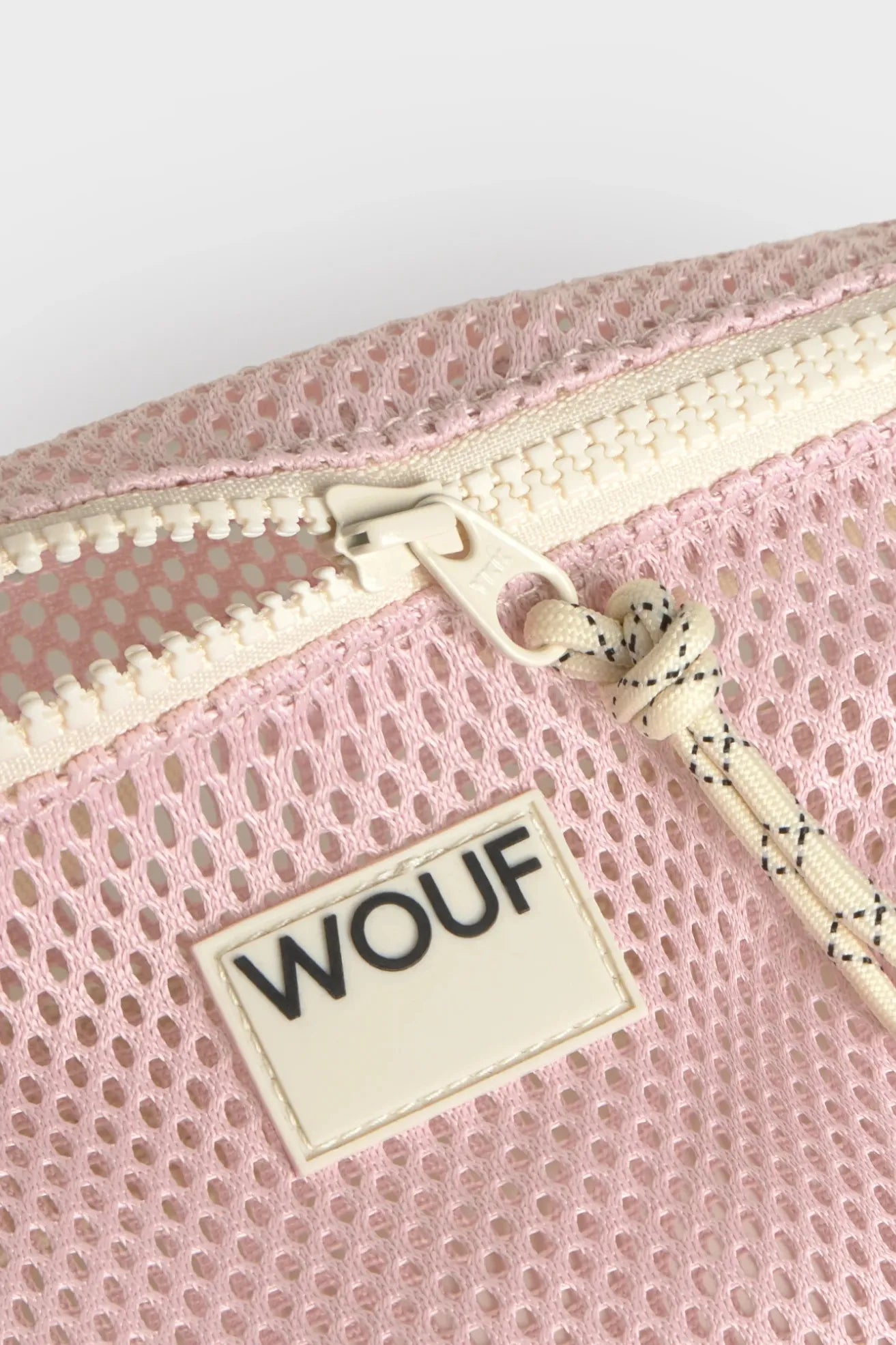 Wouf Riñonera Half Onyx Rosa Who killed Bambi?