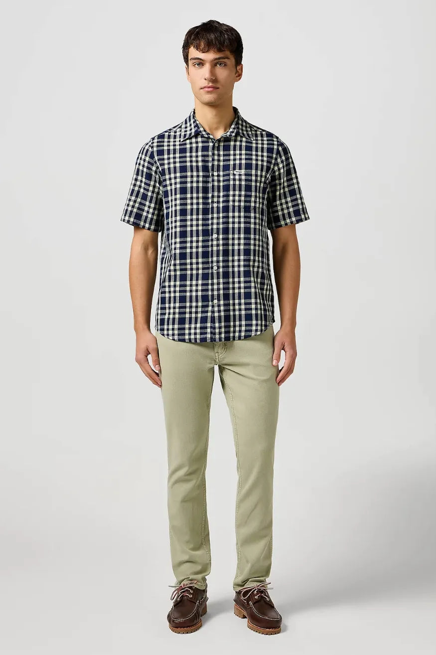 Wrangler Pantalón Hombre Greensboro Non Denim Verde Who killed Bambi?