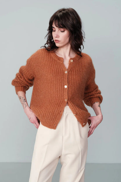 Grace and Mila Cardigan Mujer Nais Caramelo