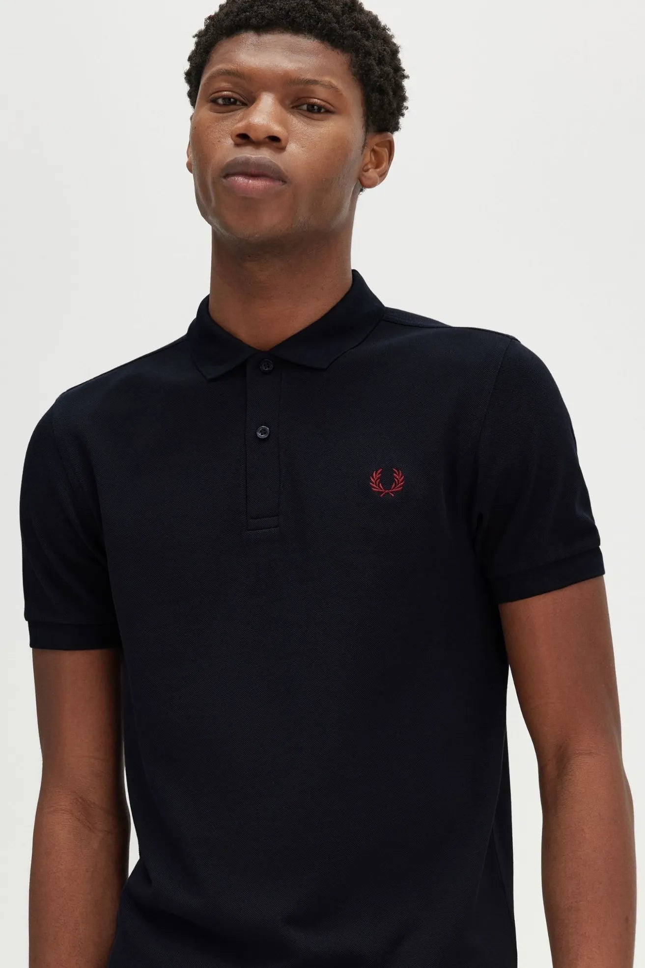 Fred Perry Polo Hombre M6000 Azul Logo Rojo