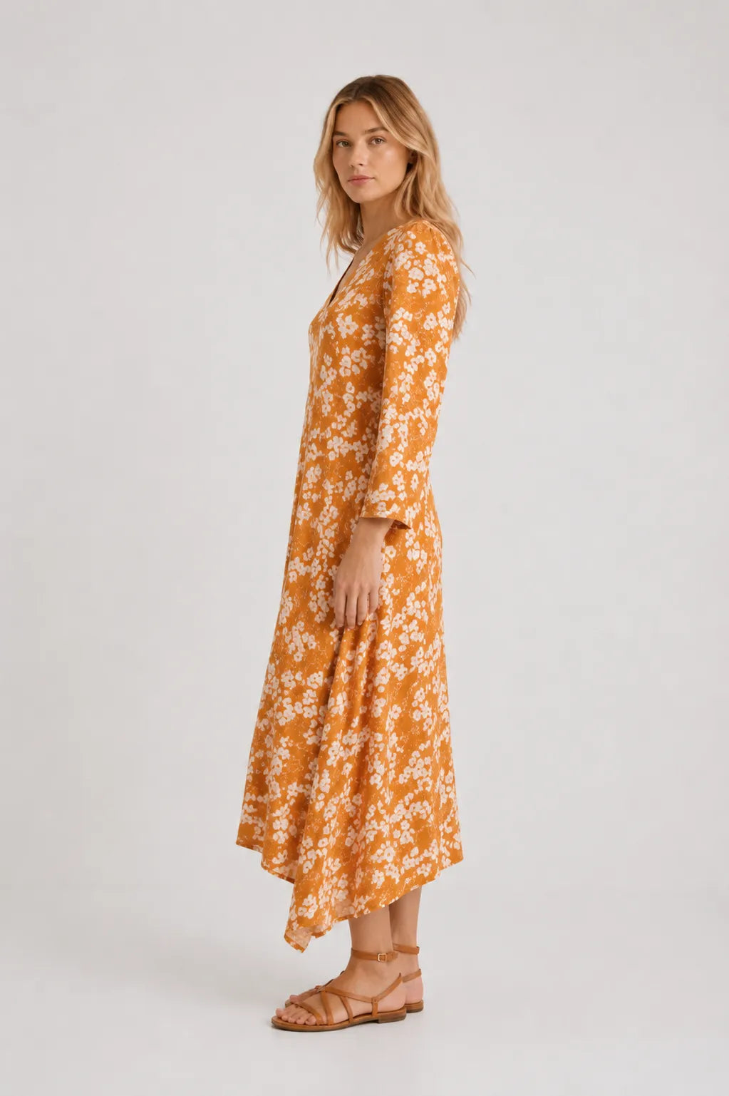 BYFEMME Vestido Tomasina Ocre Who killed Bambi?