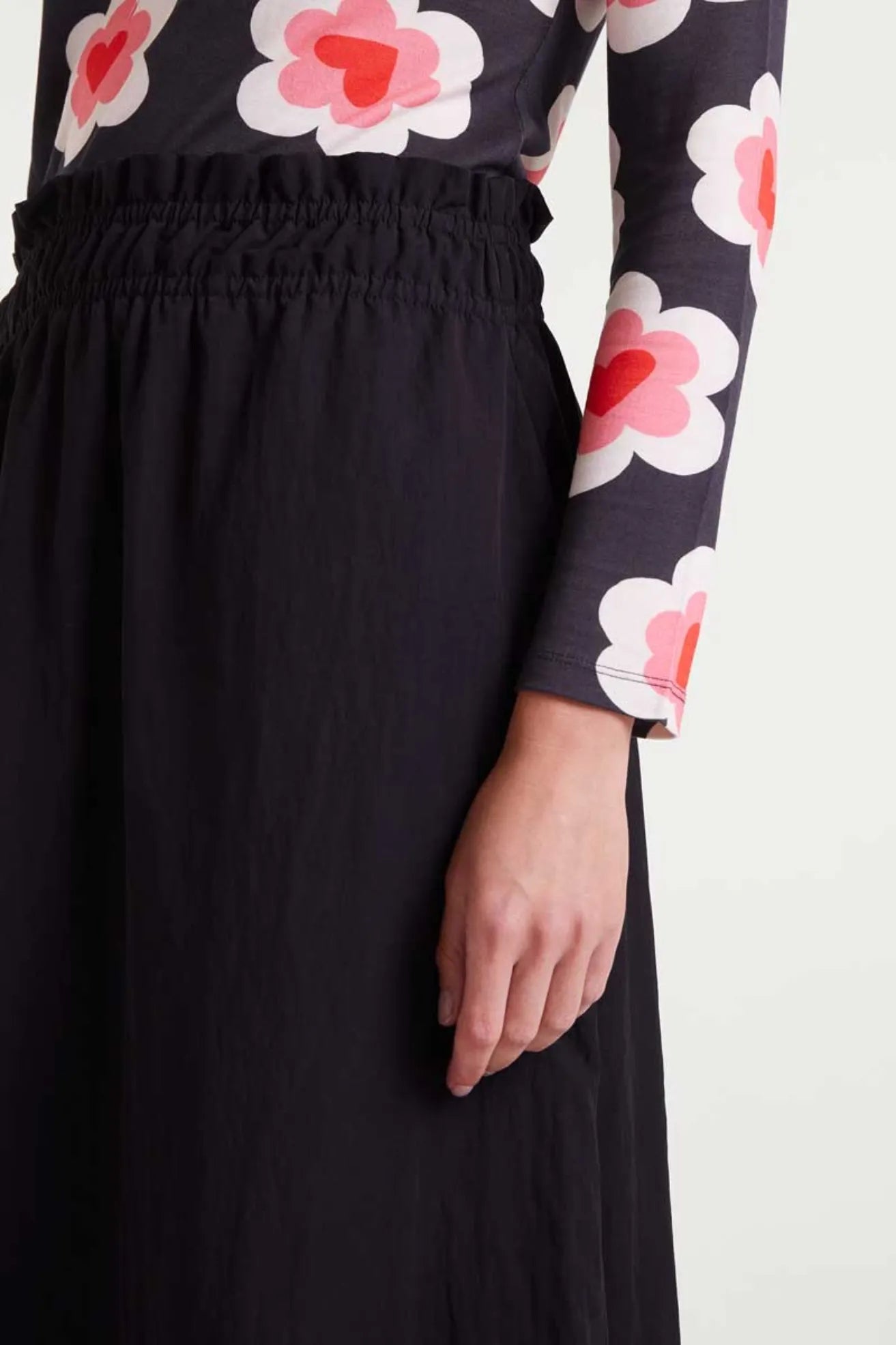 Compañia Fantastica Falda Midi Negra Who killed Bambi?