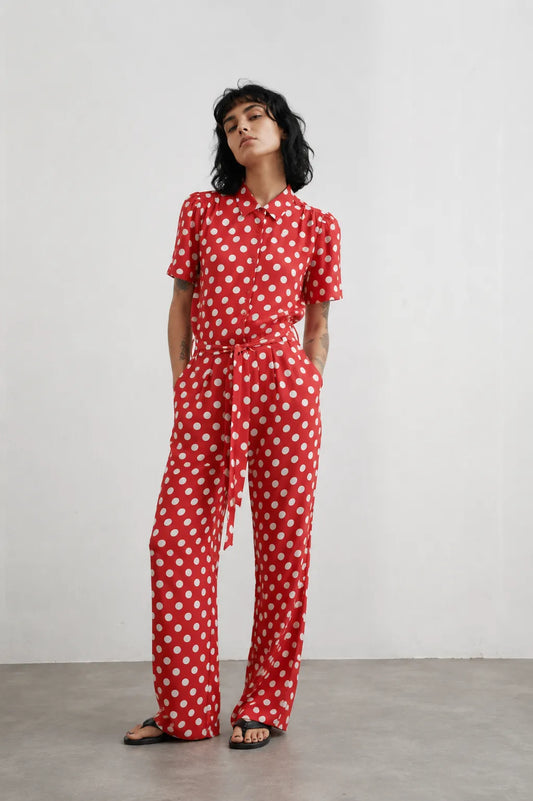 Compañia Fantastica Mono Mujer Topos Rojo Who killed Bambi?
