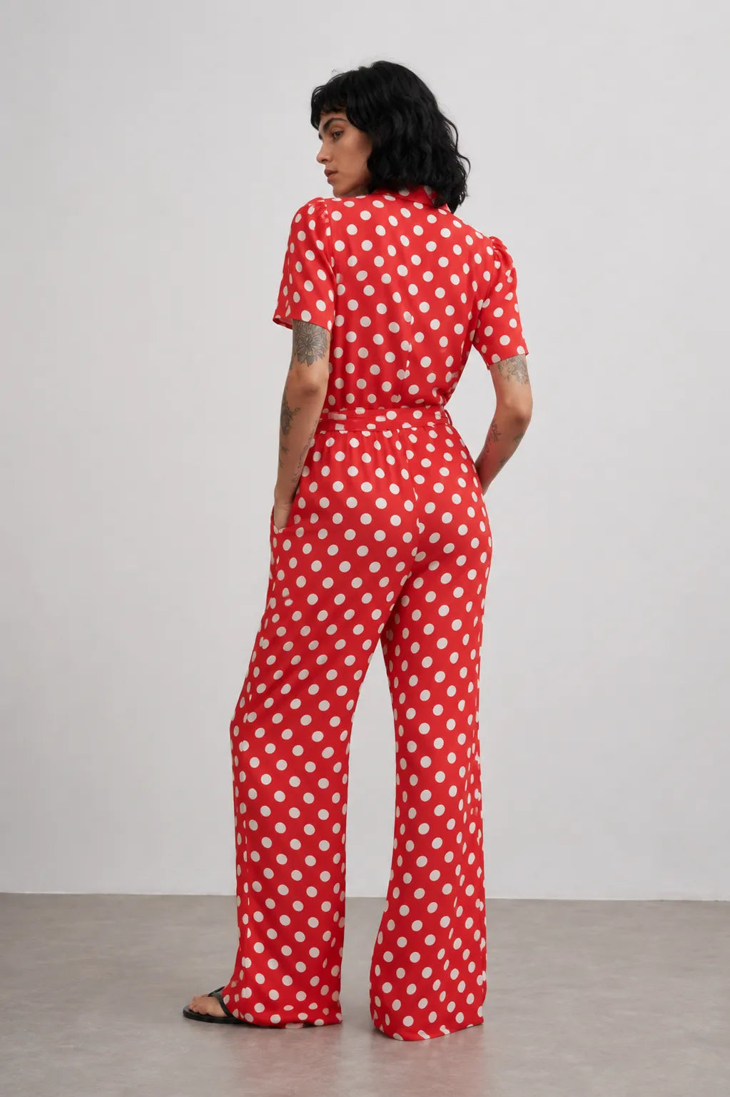 Compañia Fantastica Mono Mujer Topos Rojo Who killed Bambi?