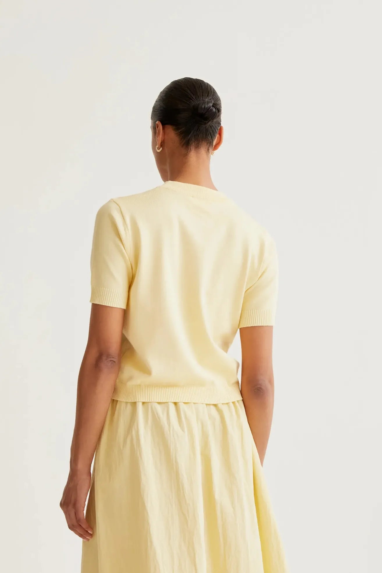 Compañia Fantastica Top Punto Flores Amarillo Who killed Bambi?