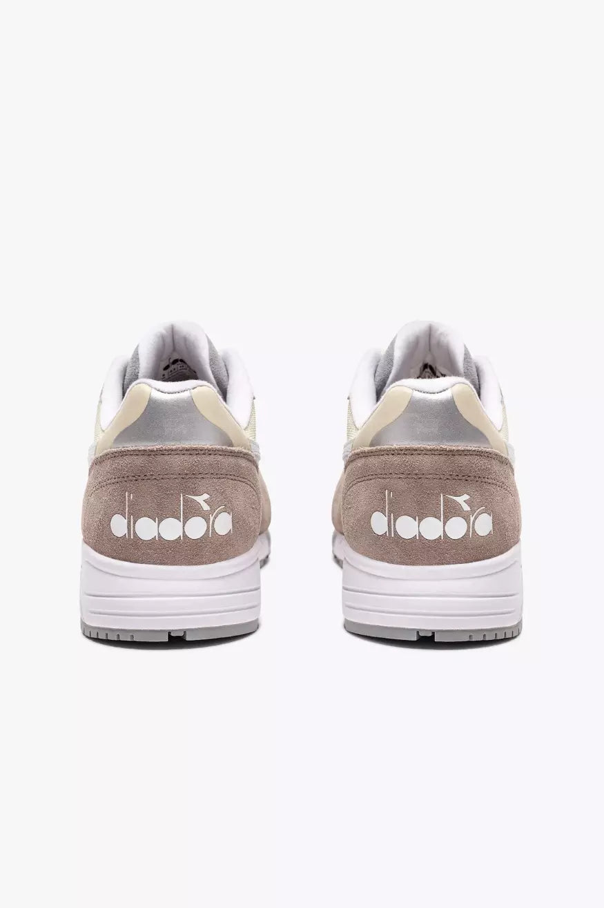 Diadora Zapatillas Hombre N902 Marrón / Beige Who Killed Bambi?