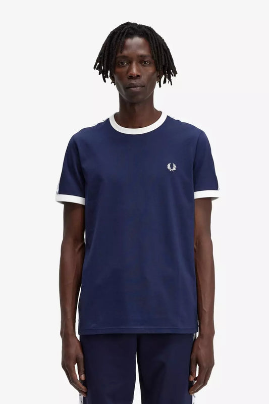 Fred Perry Camiseta Hombre Banda M620 Azul Who Killed Bambi?