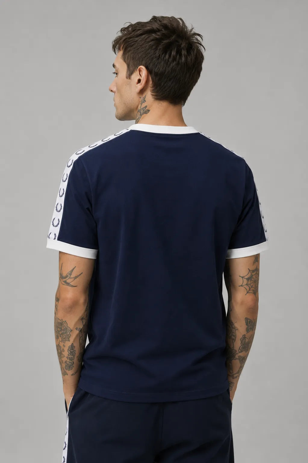 Fred Perry Camiseta Hombre Cinta Azul Who killed Bambi?