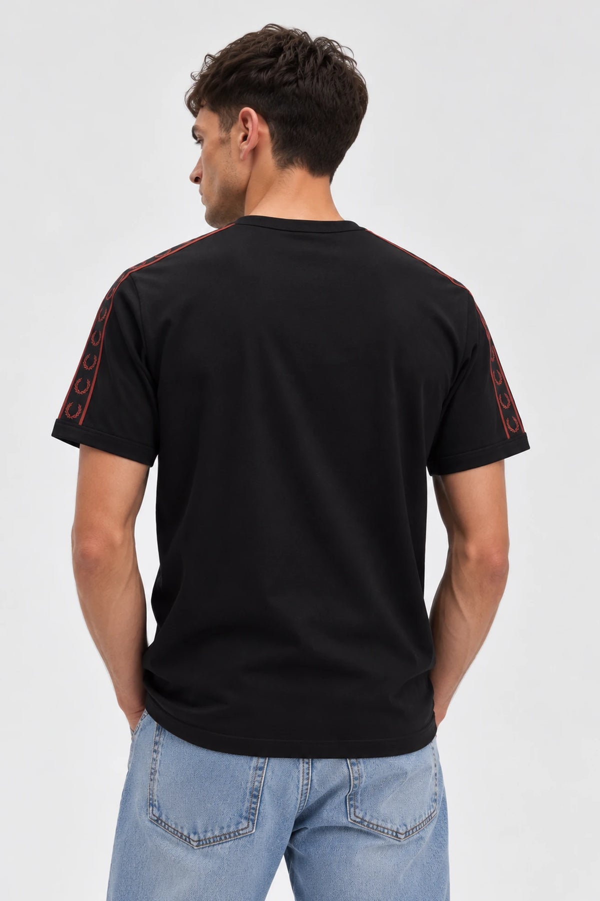 Fred Perry Camiseta Hombre Cinta Negra 50C Who killed Bambi?