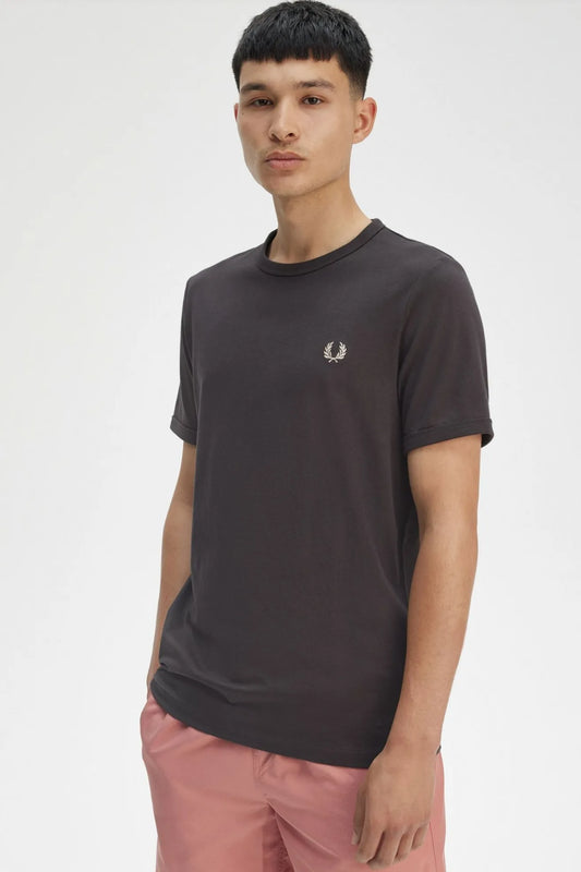 Fred Perry Camiseta Hombre M3519 Gris Oscuro Who killed Bambi?