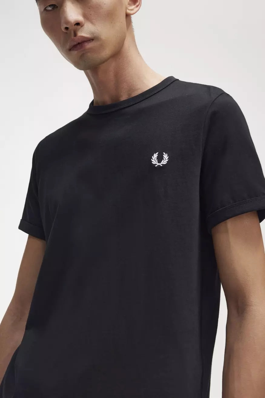 Fred Perry Camiseta Negra Hombre Who killed Bambi?