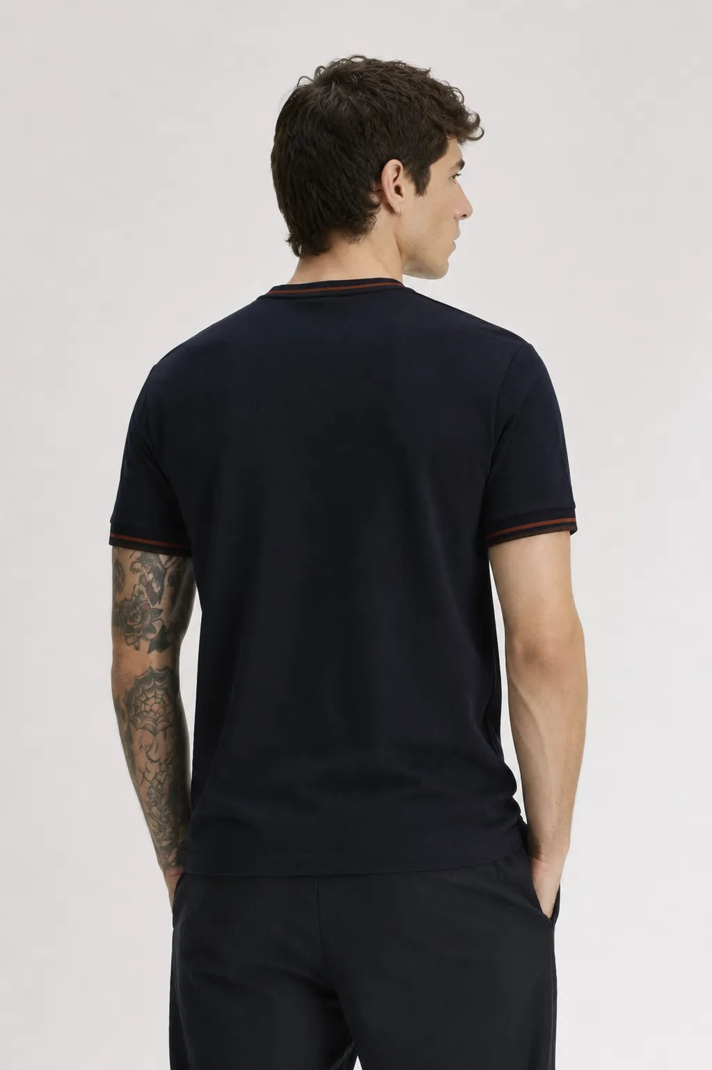 Fred Perry Camiseta Hombre Ribetes Azul 75C Who killed Bambi?