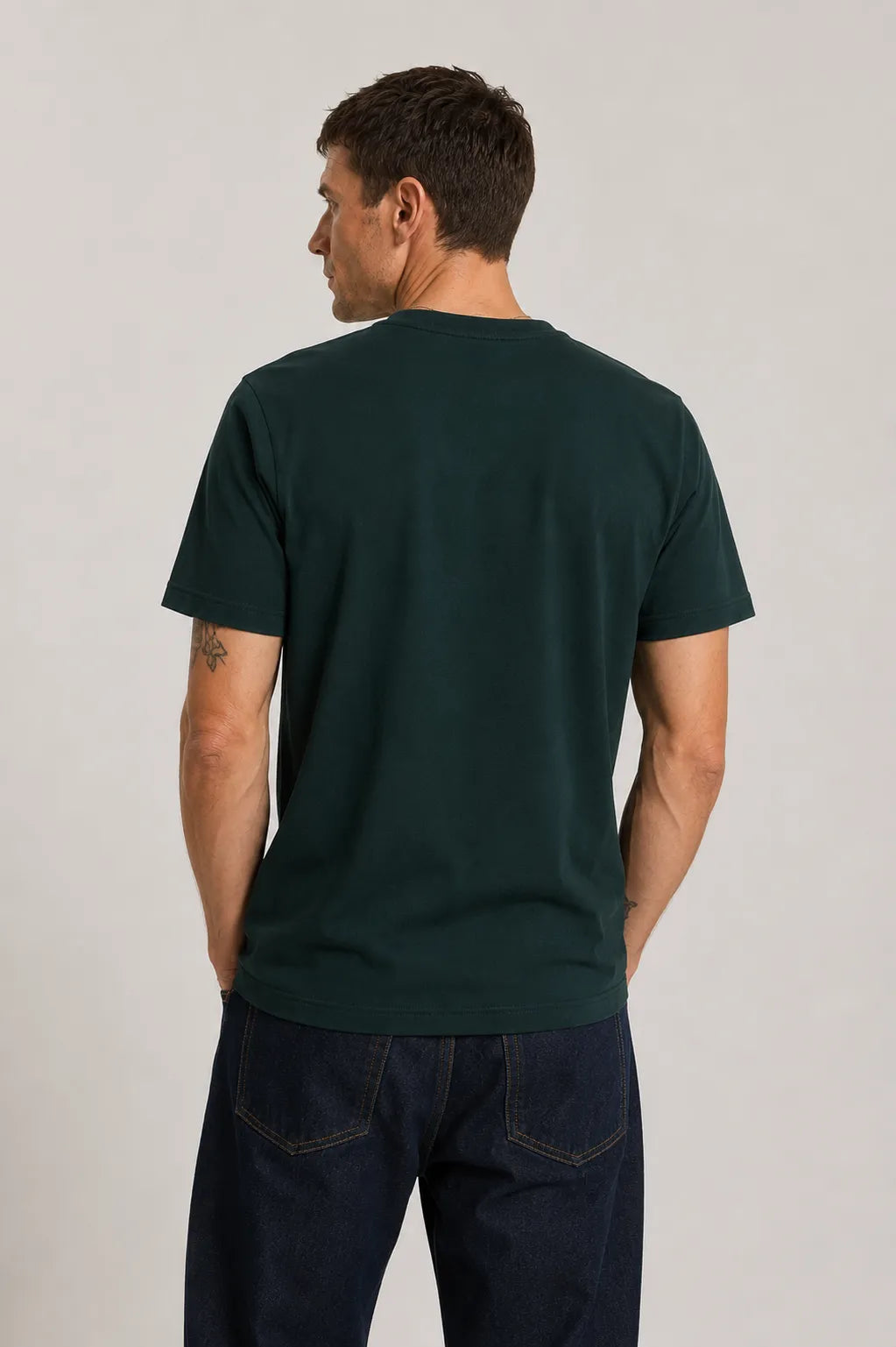 Fred Perry Camiseta Hombre Ringer M3519 Verde Who killed Bambi?