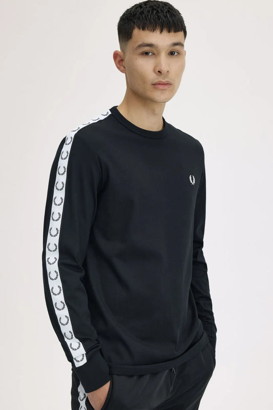 Fred Perry Camiseta de Manga Larga Ringer Negra Who killed Bambi?