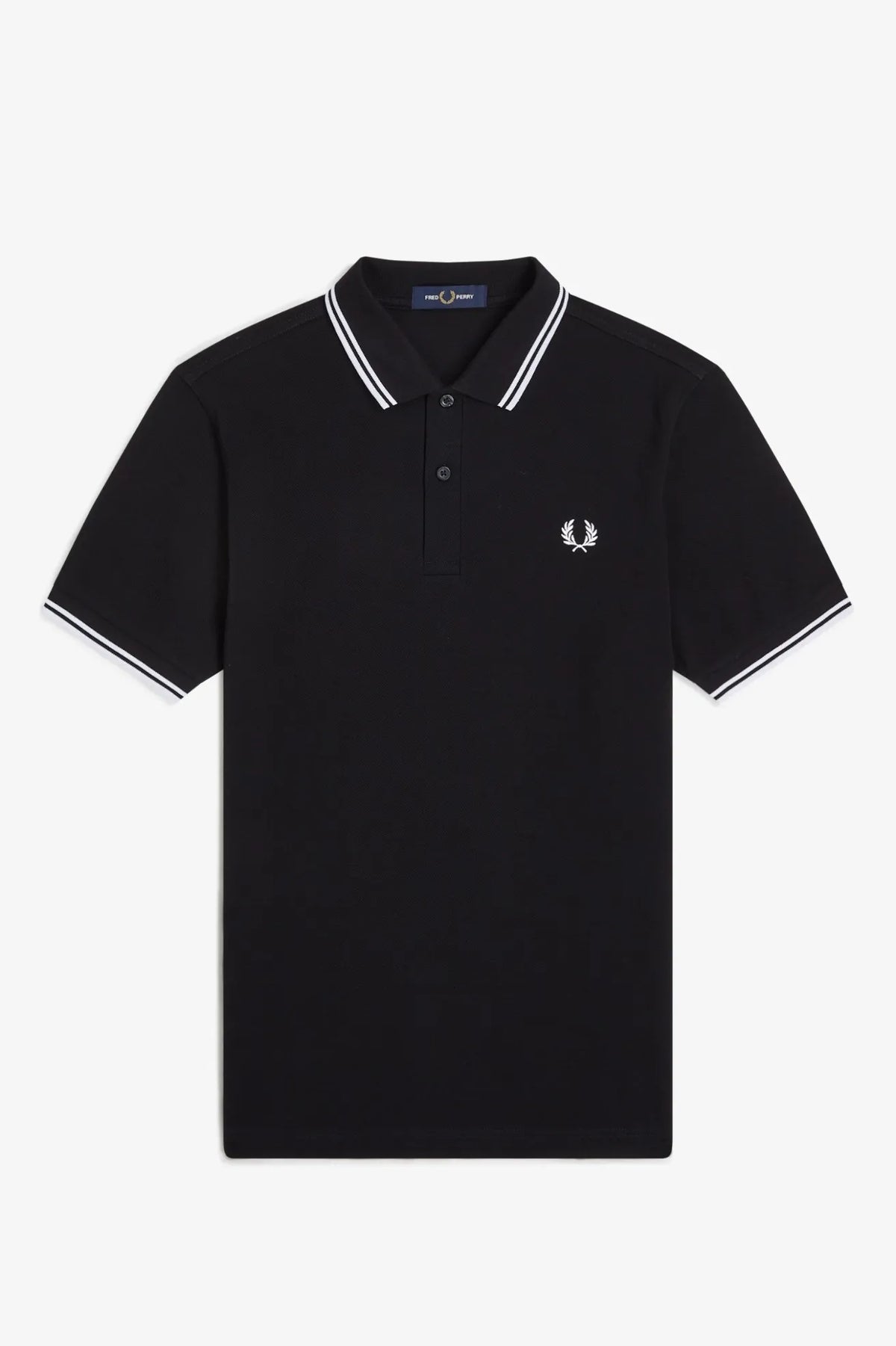 Fred Perry Polo Hombre M3600 Negro Ribetes Blancos Who killed Bambi?