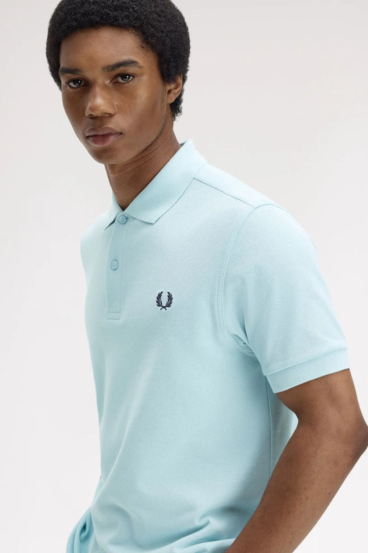 Fred Perry Polo Hombre M6000 Azul 97A Who killed Bambi?
