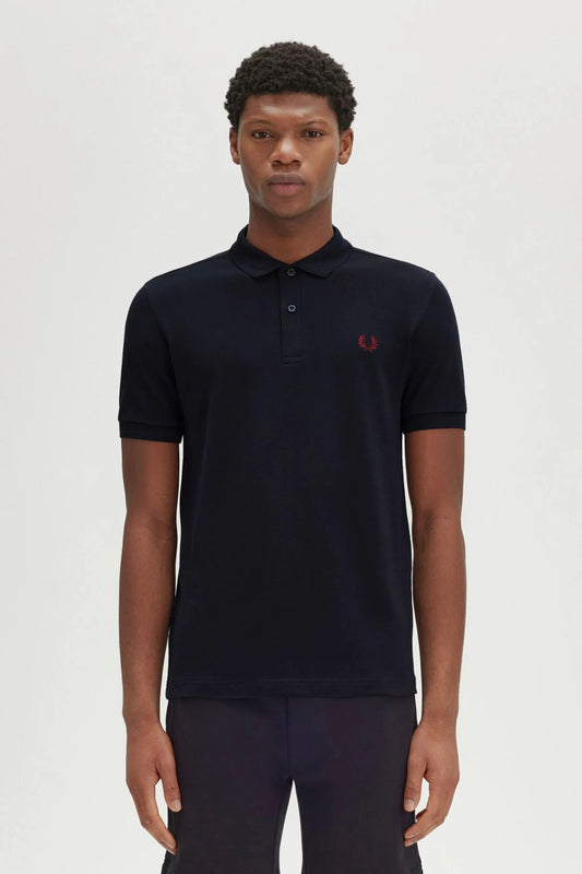 Fred Perry Polo Hombre M6000 Azul V73 Who killed Bambi?
