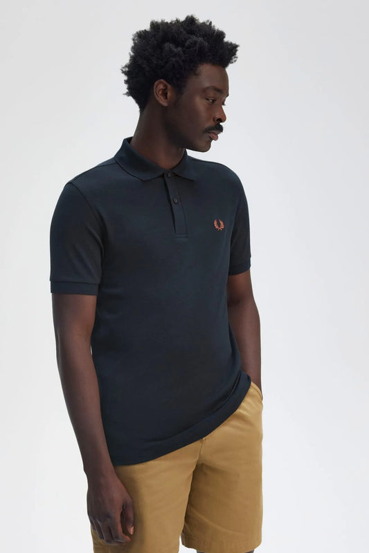Fred Perry Polo Hombre M6000 Azul Y31 Who killed Bambi?