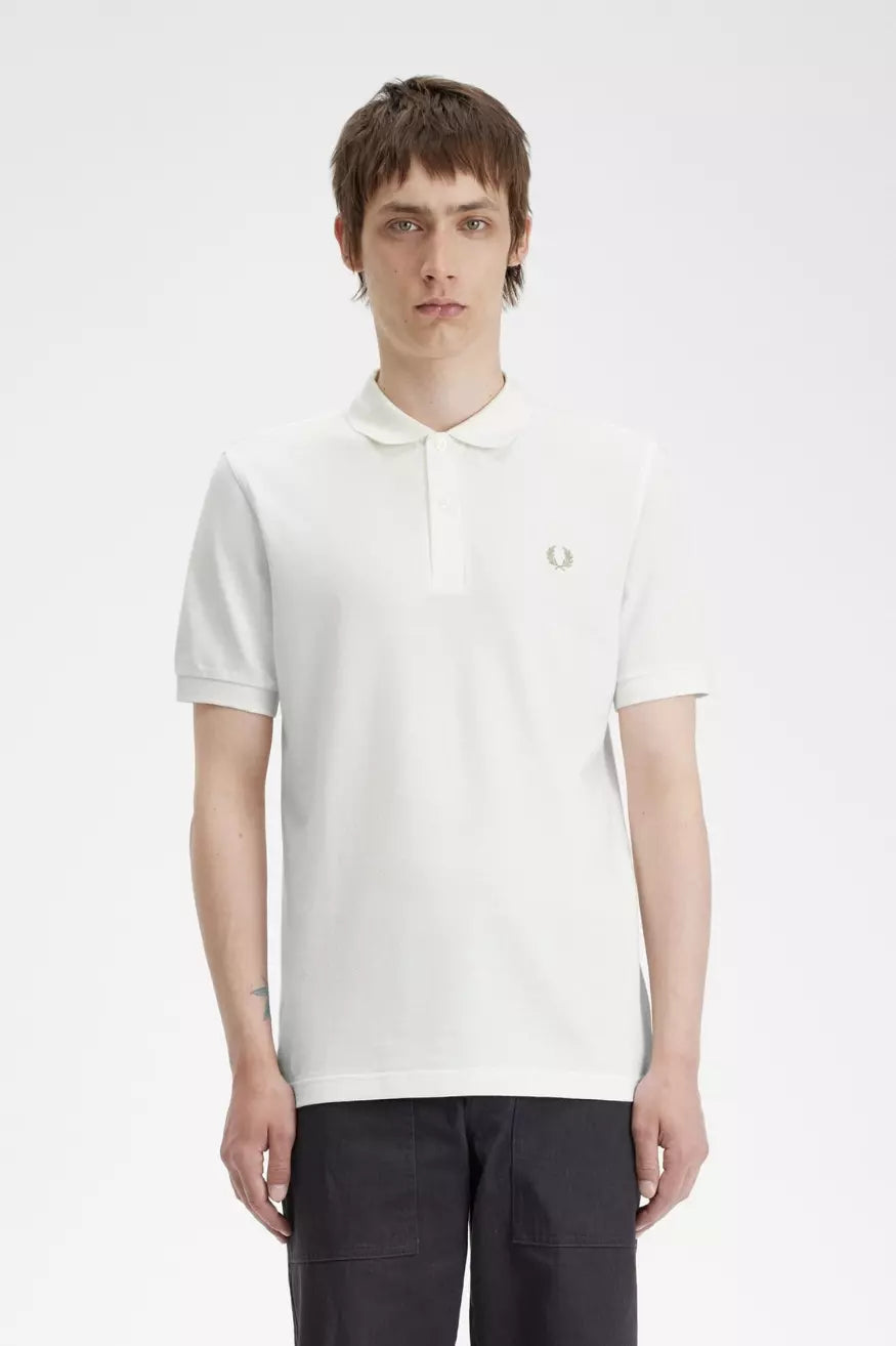 Fred Perry Polo Hombre M6000 Blanco Nieve / Gris Piedra Cálido Who Killed Bambi?