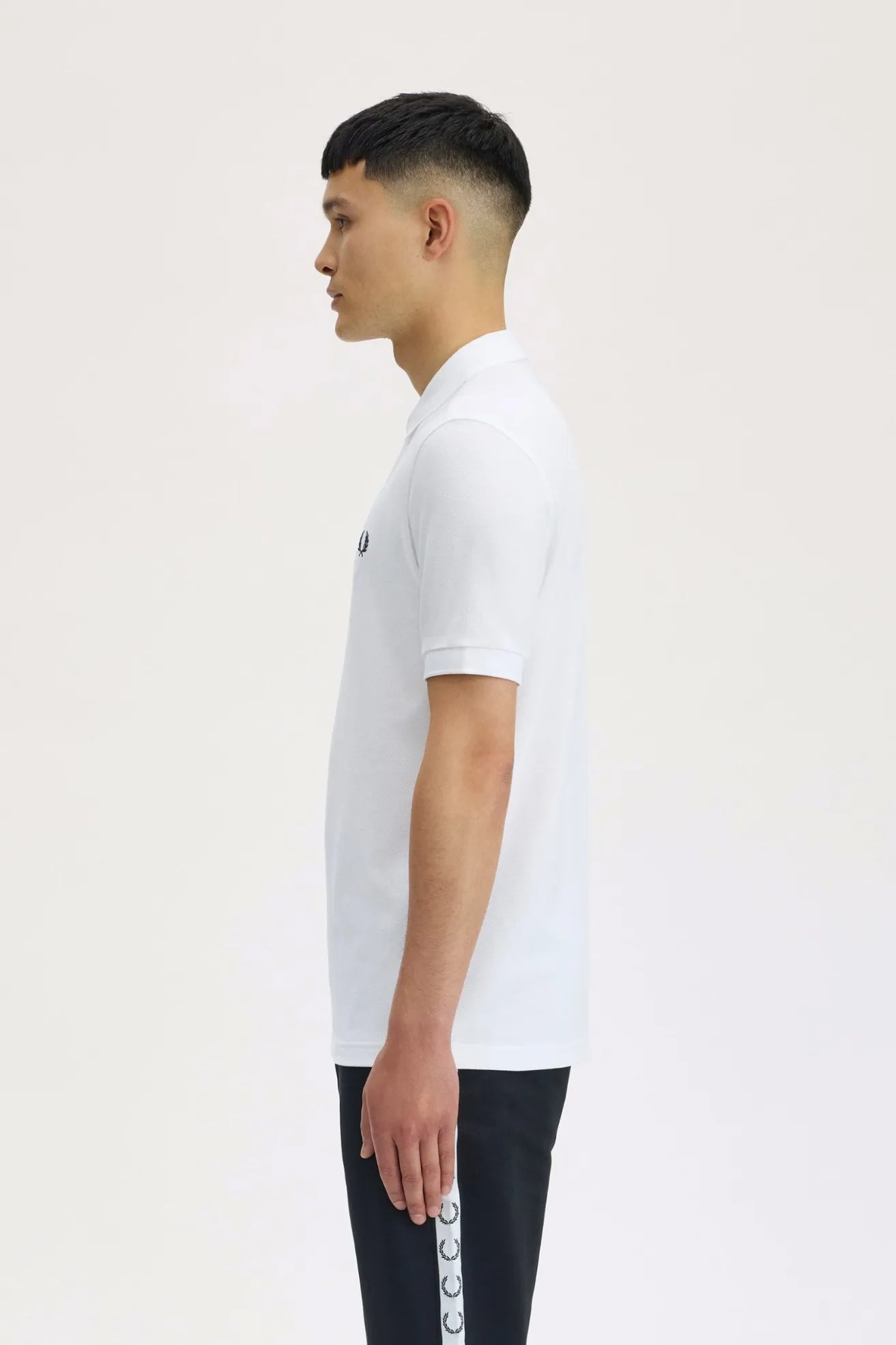 Fred Perry Polo Hombre M6000 Blanco Who killed Bambi?