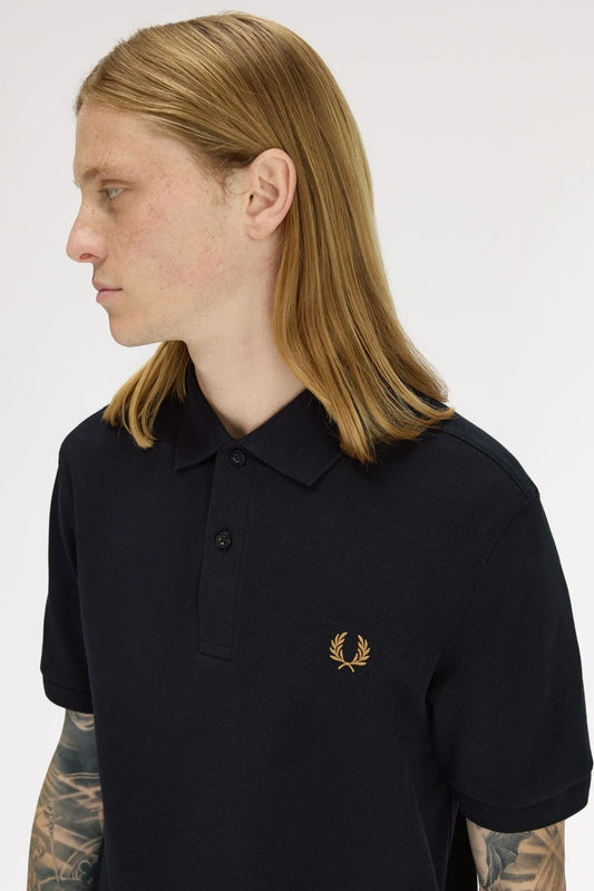 Fred Perry Polo Hombre M6000 Negro N60 Who killed Bambi?