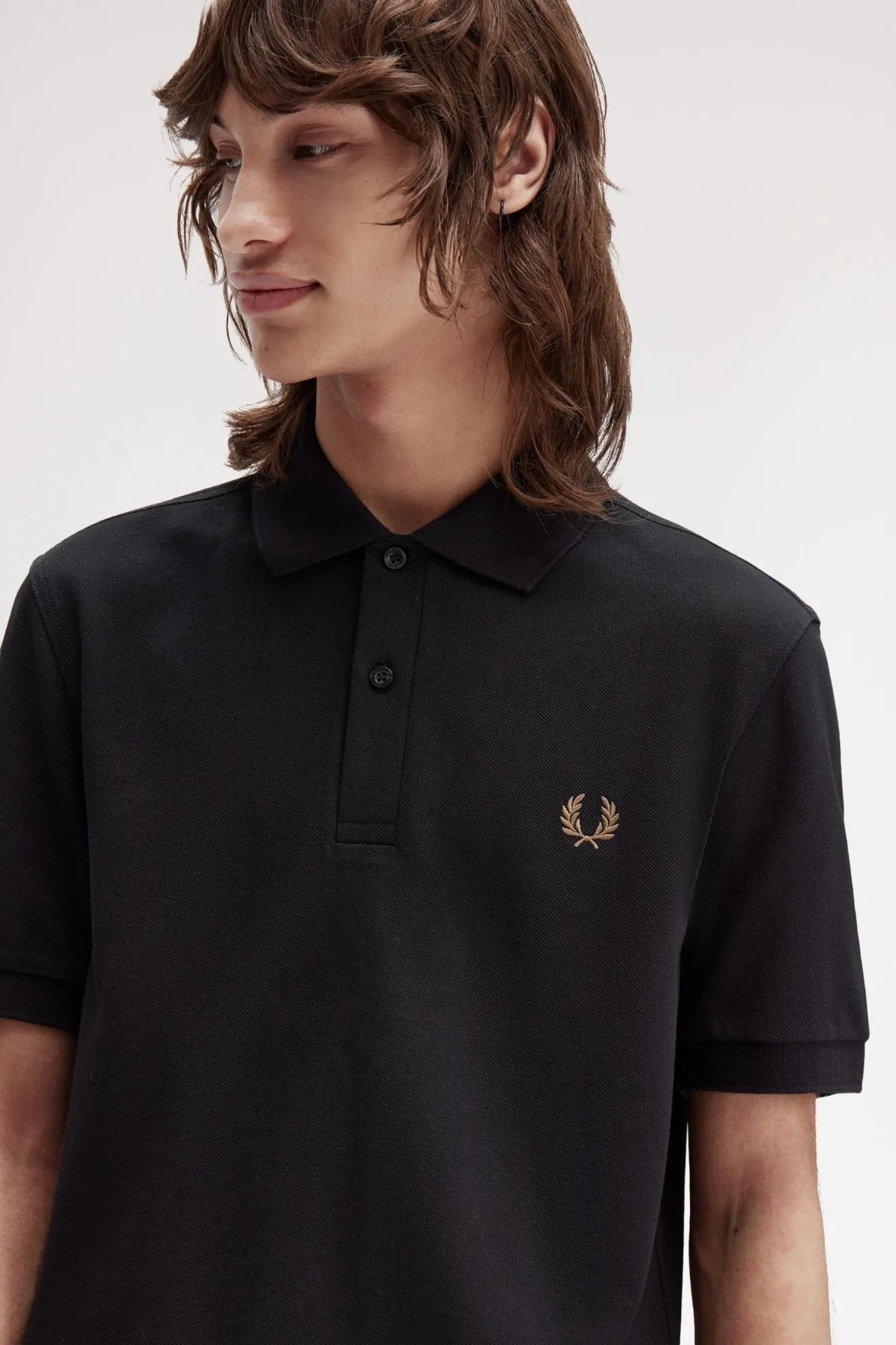 Fred Perry Polo Hombre M6000 Negro S77 Who killed Bambi?