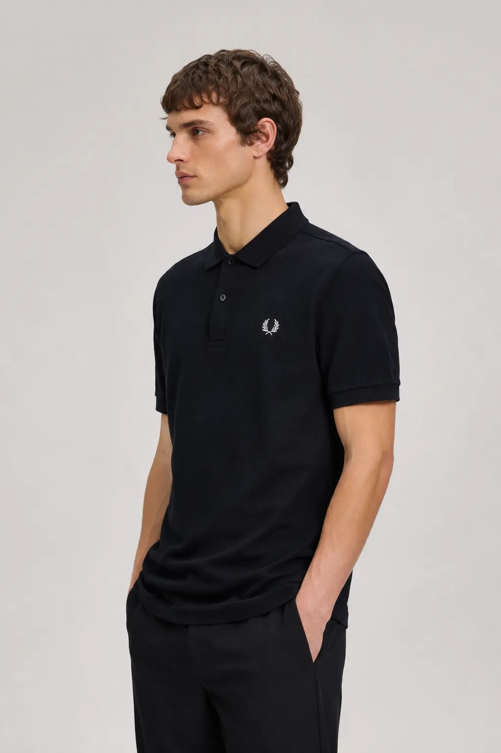 Fred Perry Polo Hombre M6000 Negro Who killed Bambi?