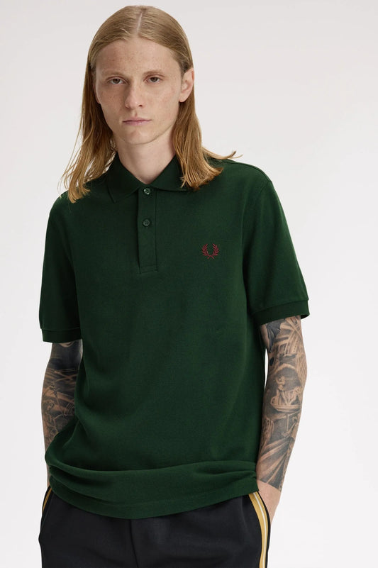 Fred Perry Polo Hombre M6000 Verde 15B Who killed Bambi?