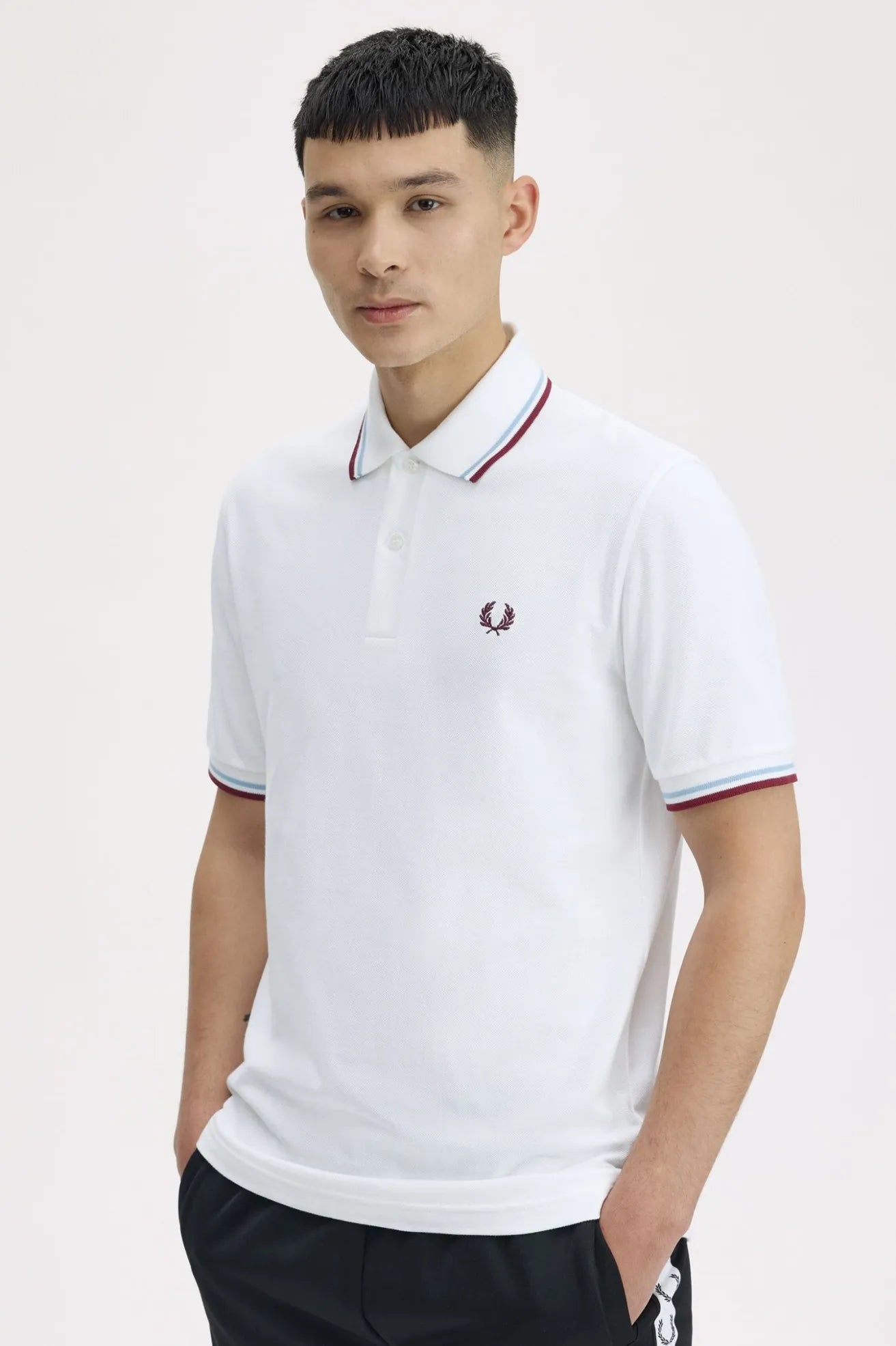 Fred Perry Polo Hombre Made In England M12 Blanco Who killed Bambi?