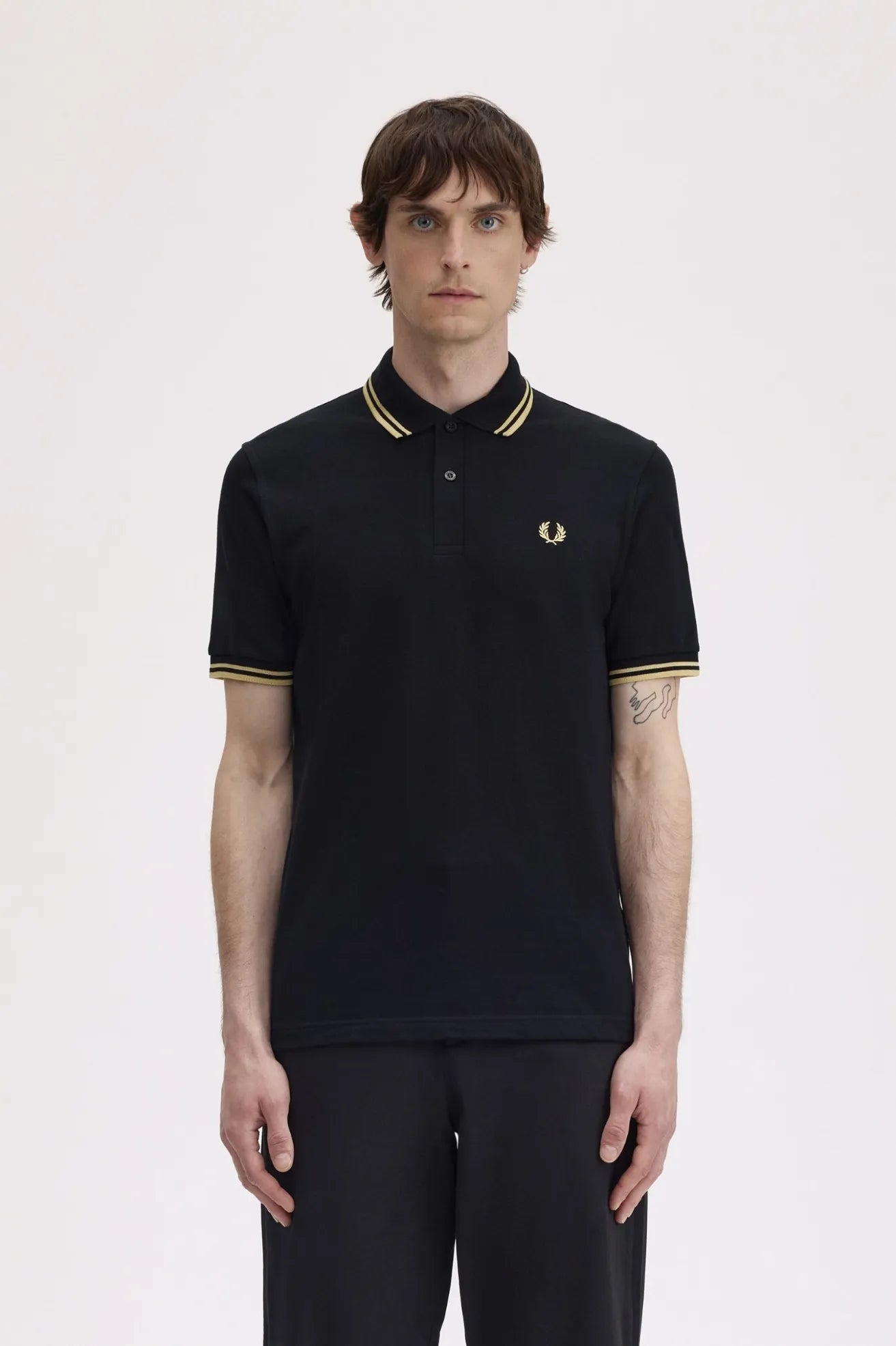 Fred Perry Polo Hombre Made In England M12 Negro Champagne Who killed Bambi?