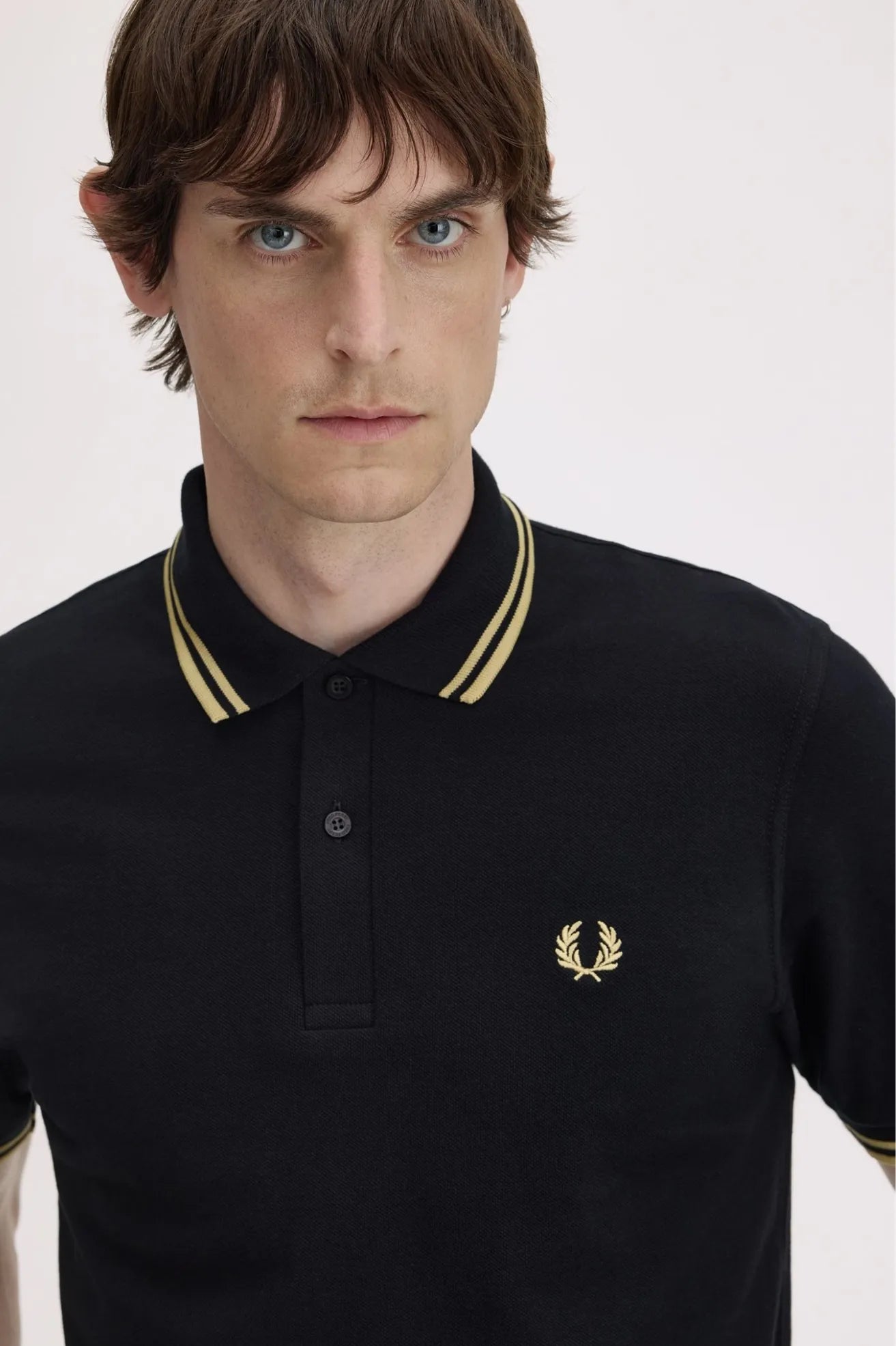 Fred Perry Polo Hombre Made In England M12 Negro Champagne Who killed Bambi?