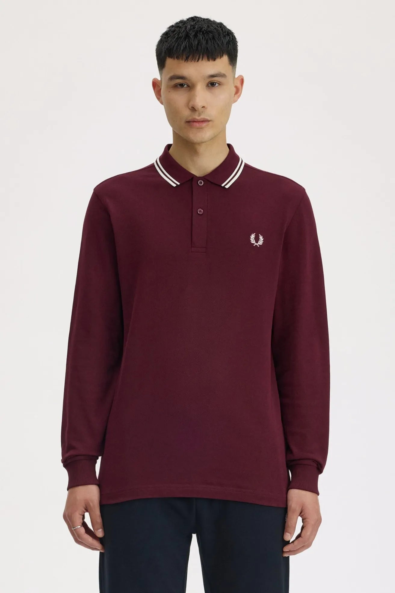 Fred Perry Polo Hombre Manga Larga M3636 Burdeos Who killed Bambi?