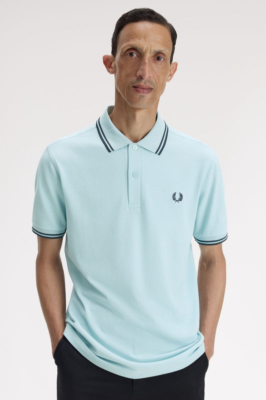 Fred Perry Polo M3600 Hombre Azul 97A Who killed Bambi?
