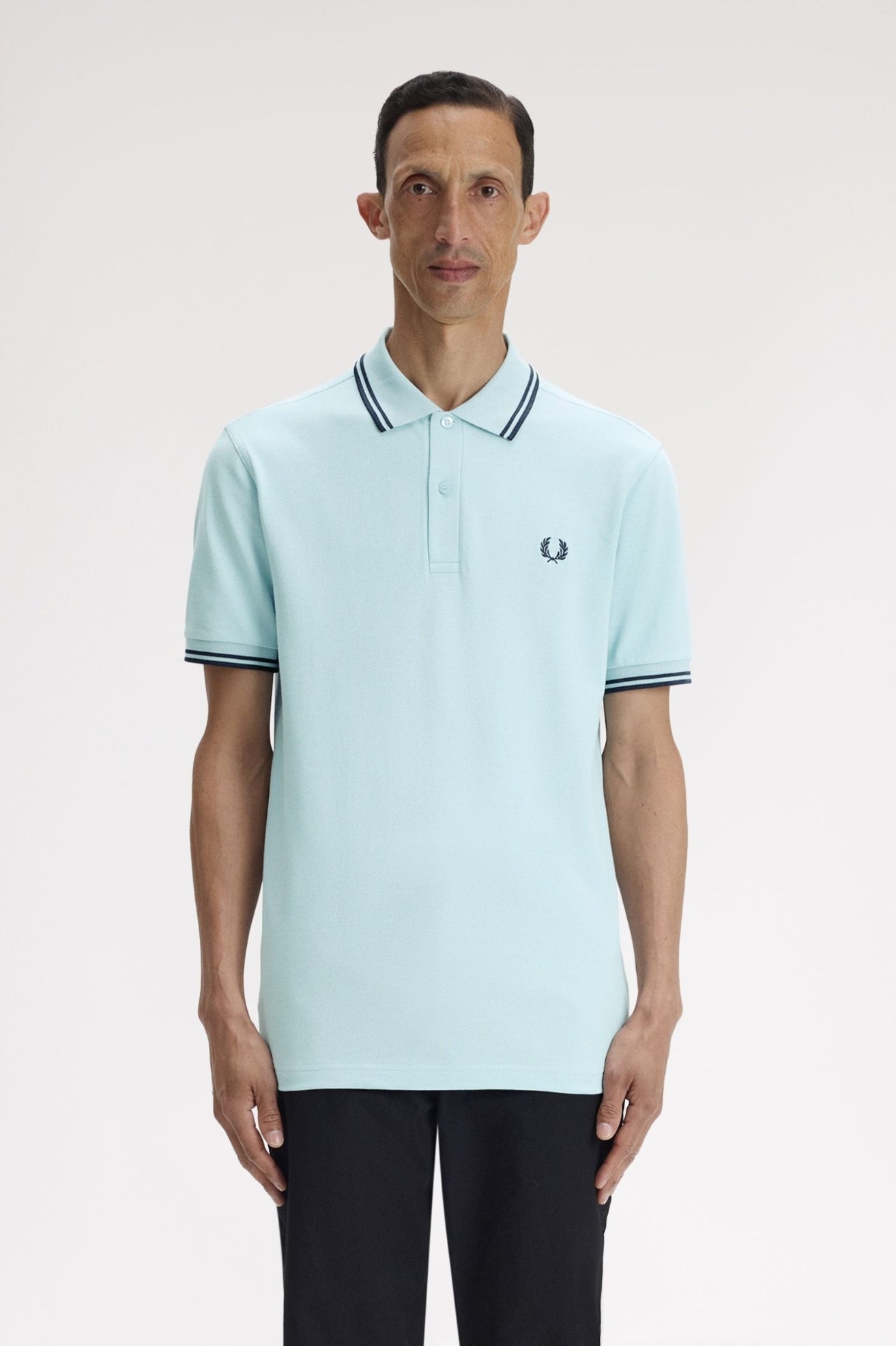 Fred Perry Polo M3600 Hombre Azul 97A Who killed Bambi?