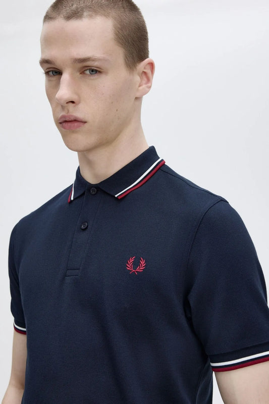 Fred Perry Polo M3600 Hombre Azul T55 Who killed Bambi?