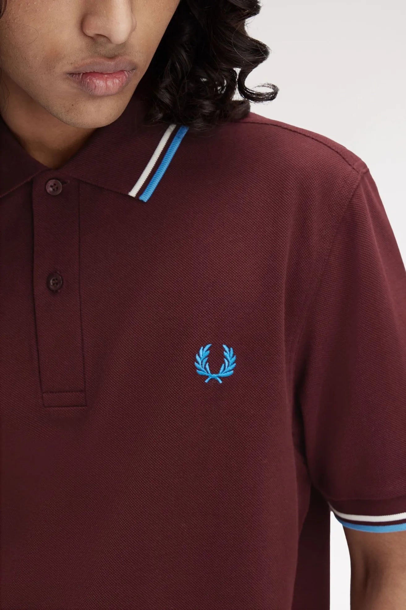 Fred Perry Polo M3600 Hombre Granate Z63 Who killed Bambi?