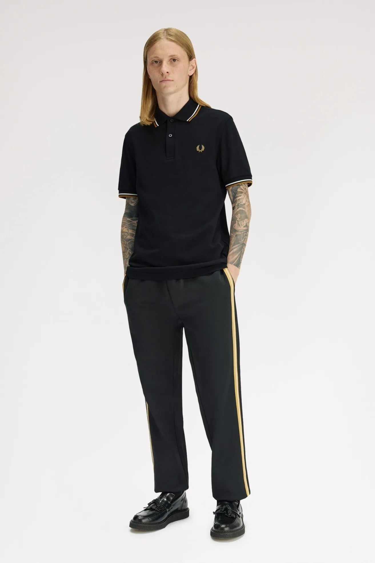 Fred Perry Polo M3600 Hombre Negro P69 Who killed Bambi?