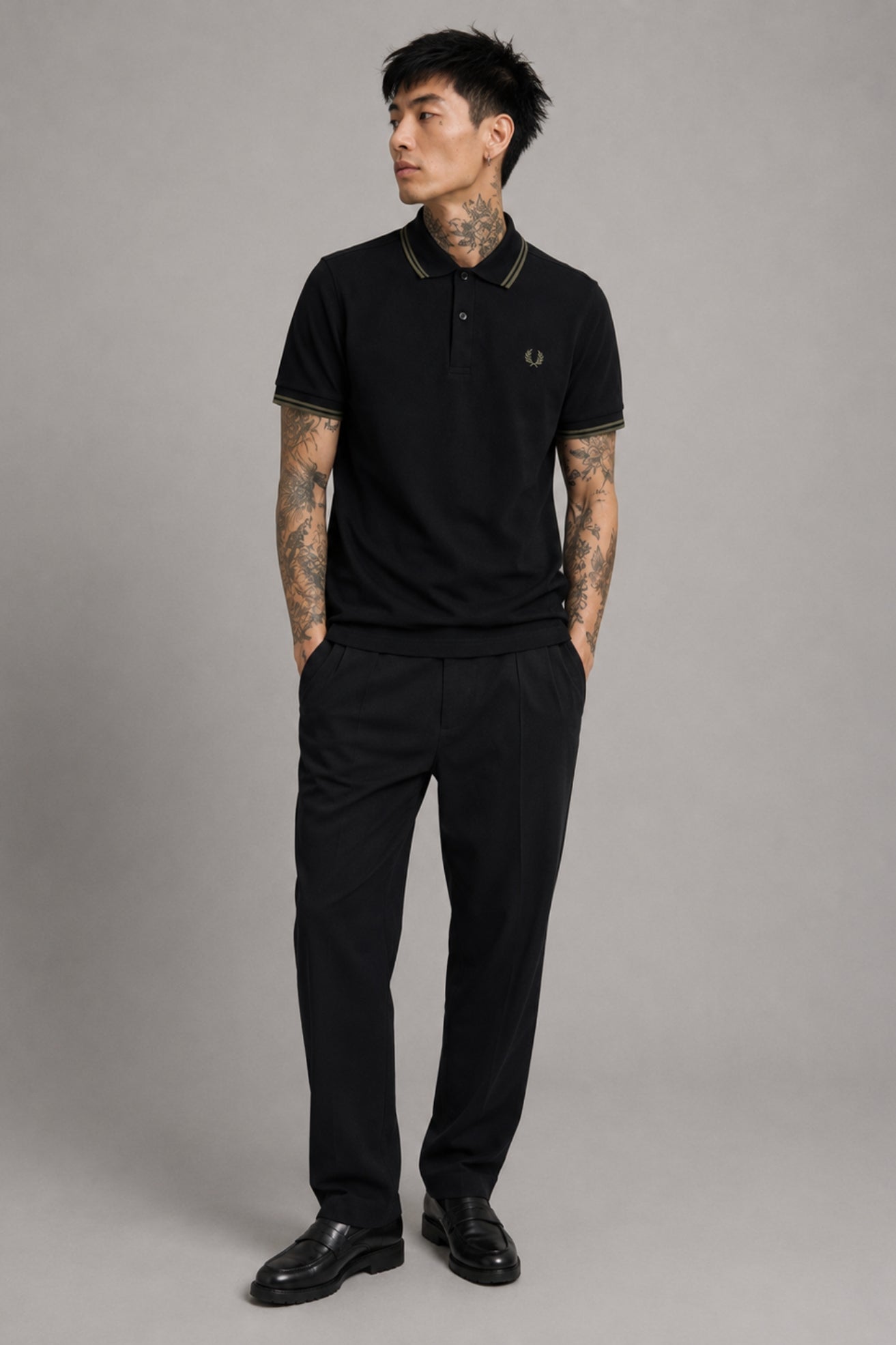 Fred Perry Polo M3600 Hombre Negro T44 Who killed Bambi?