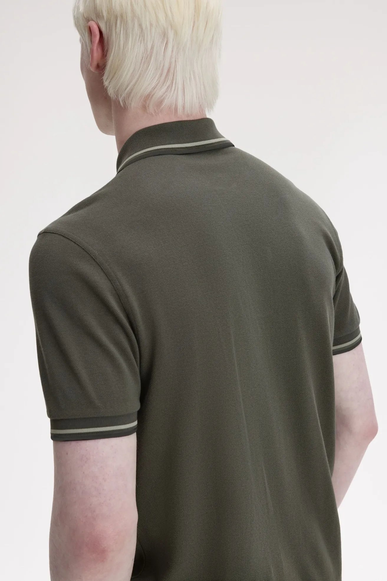 Fred Perry Polo M3600 Hombre Verde 04B Who killed Bambi?