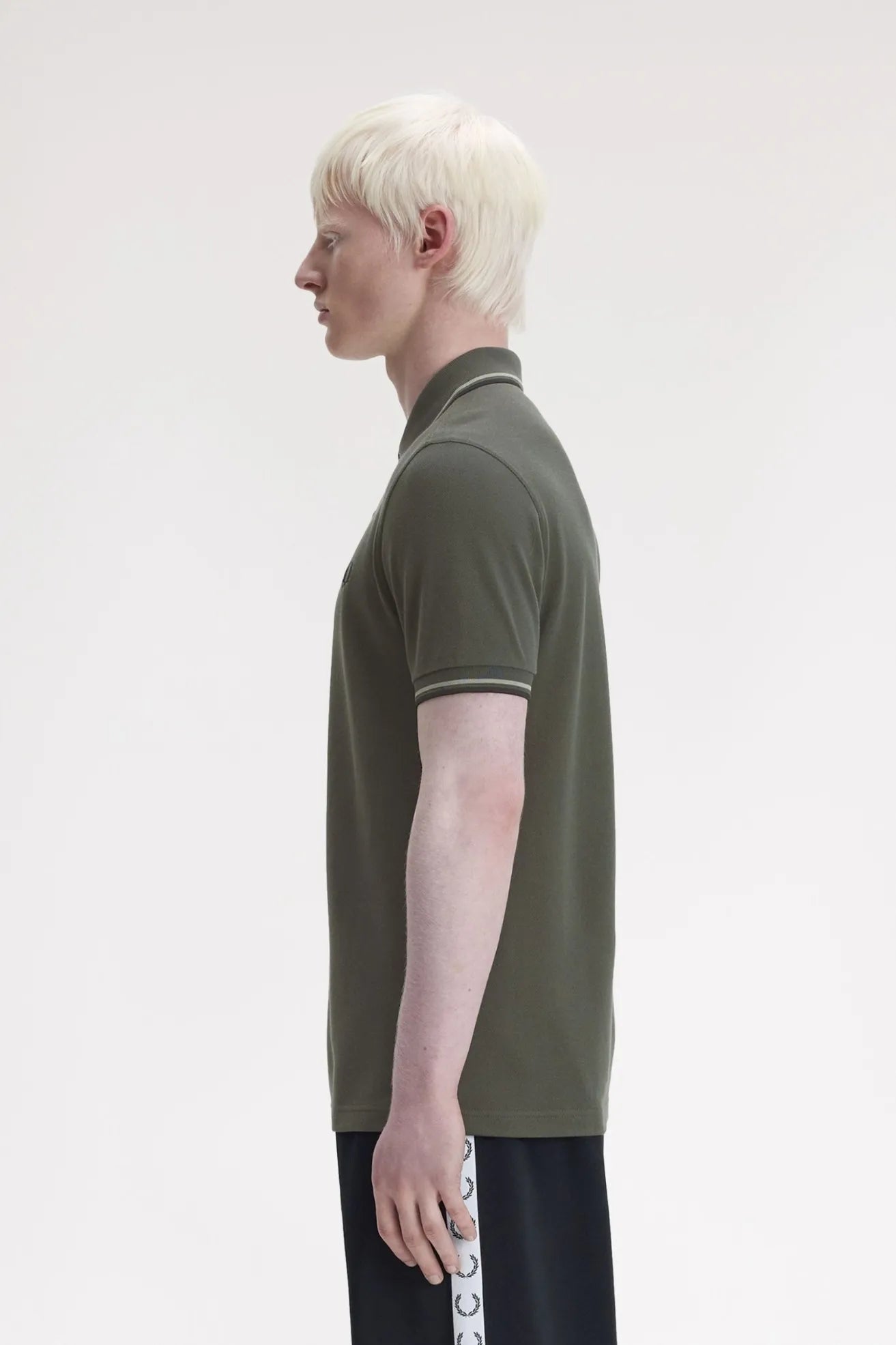 Fred Perry Polo M3600 Hombre Verde 04B Who killed Bambi?